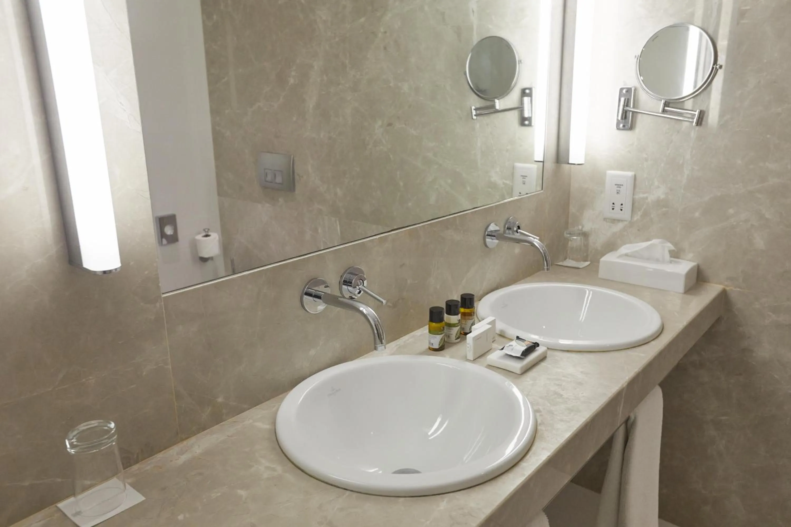 Bathroom in Sunrise Beach Hotel