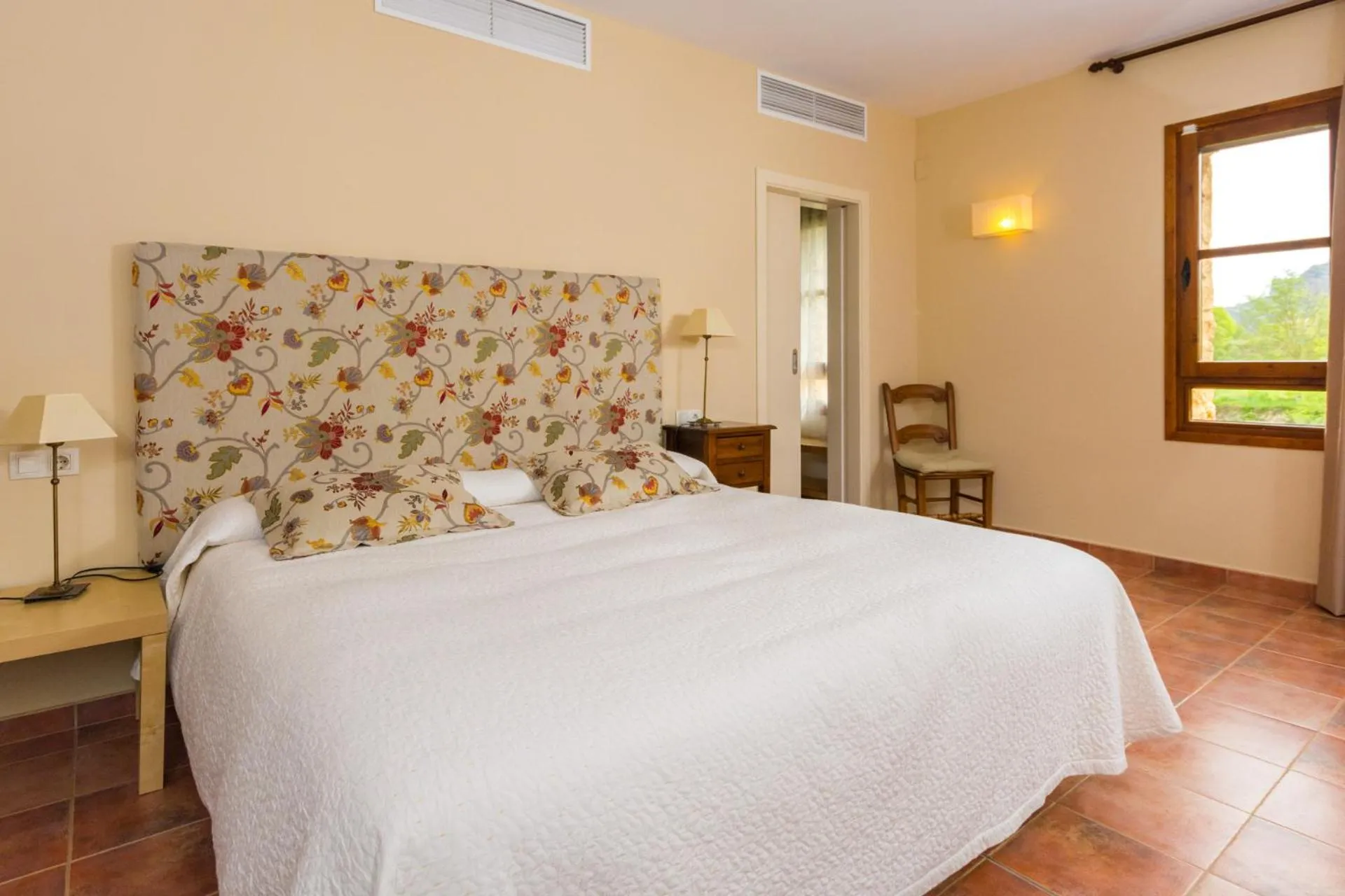 Day, Bed in Font del Pas