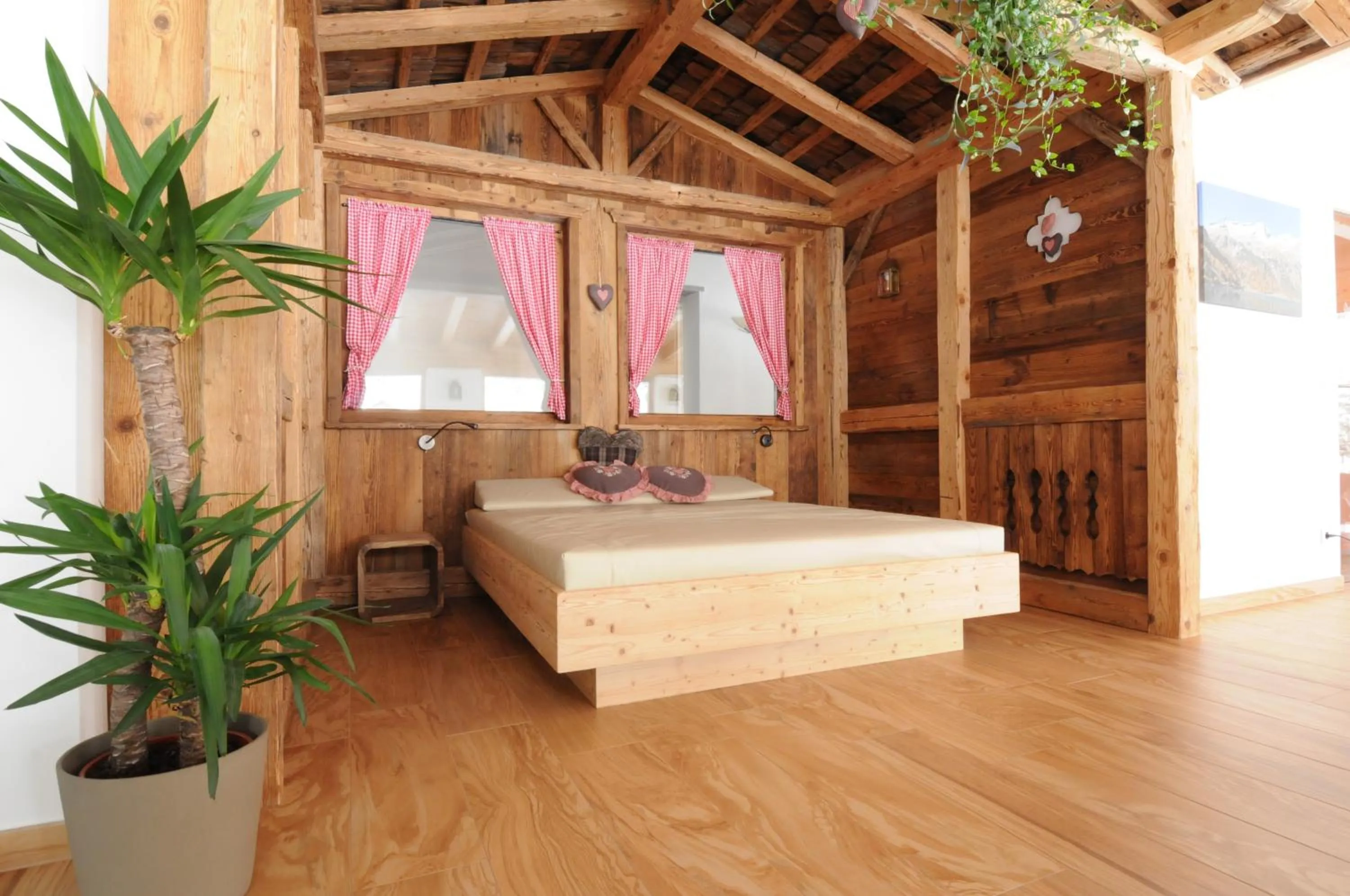 Spa and wellness centre/facilities, Bed in Naturhotel Haller