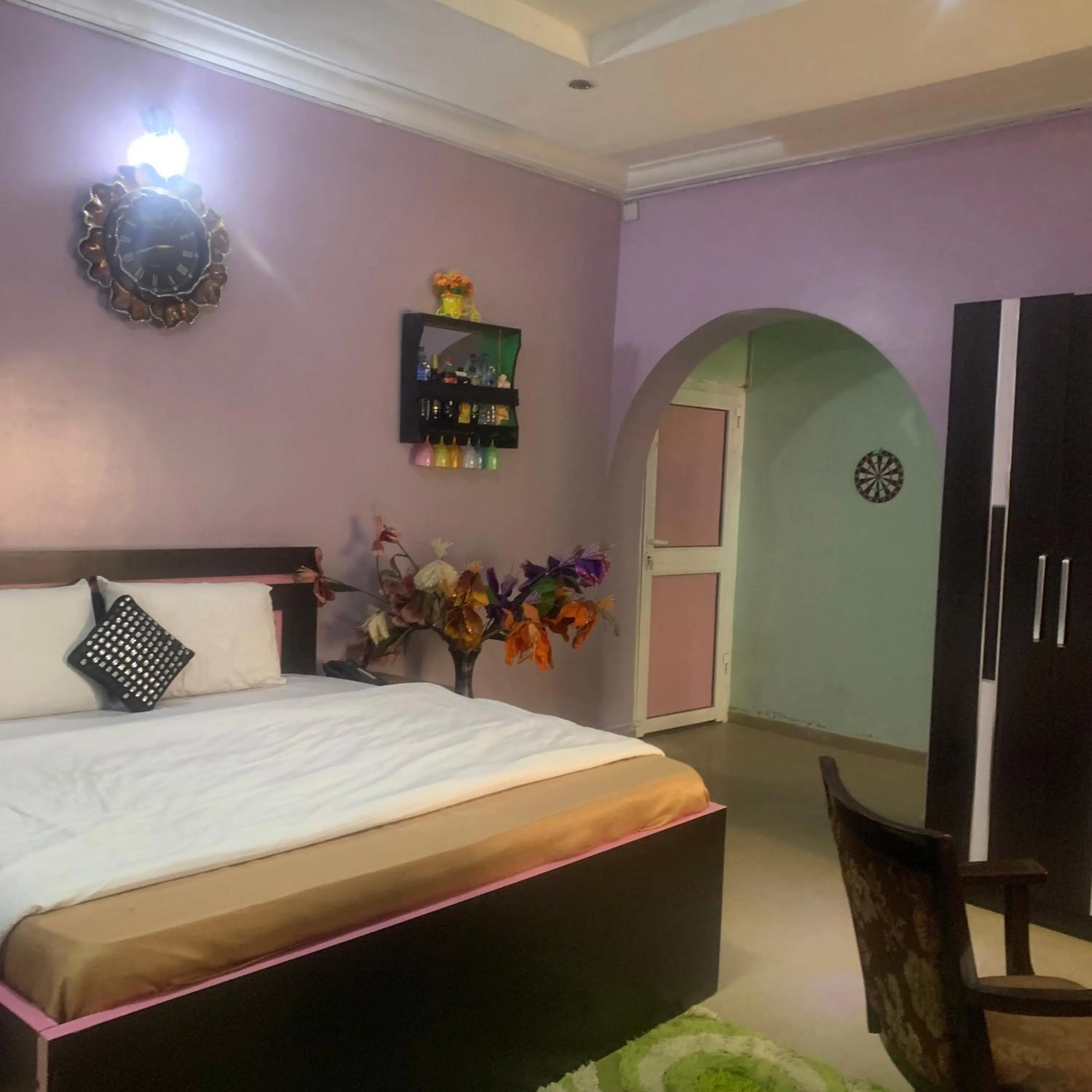 Bed in Health Plaza Abuja