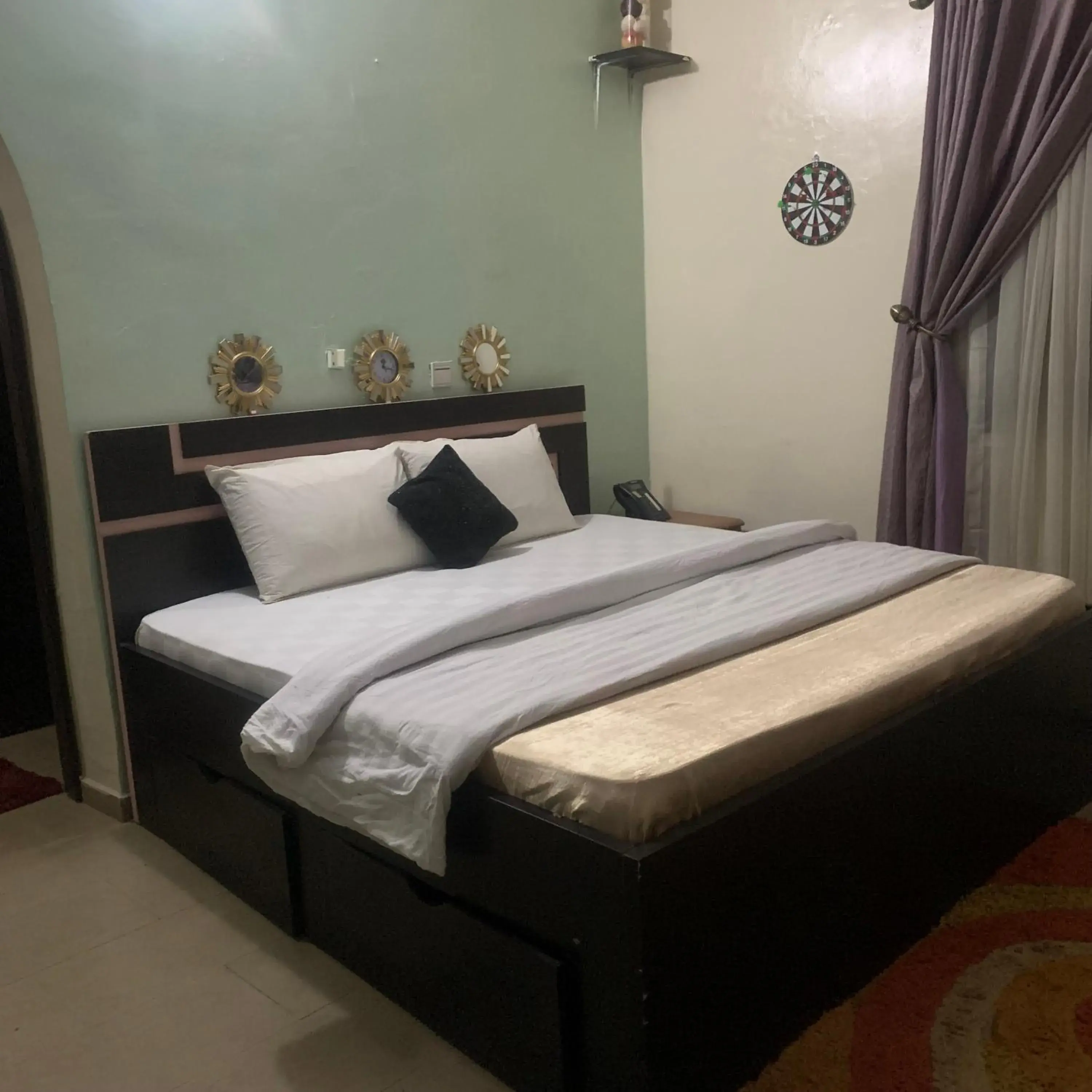 Queen Suite - single occupancy in Health Plaza Abuja Queen Suite - single occupancy in Health Plaza Abuja