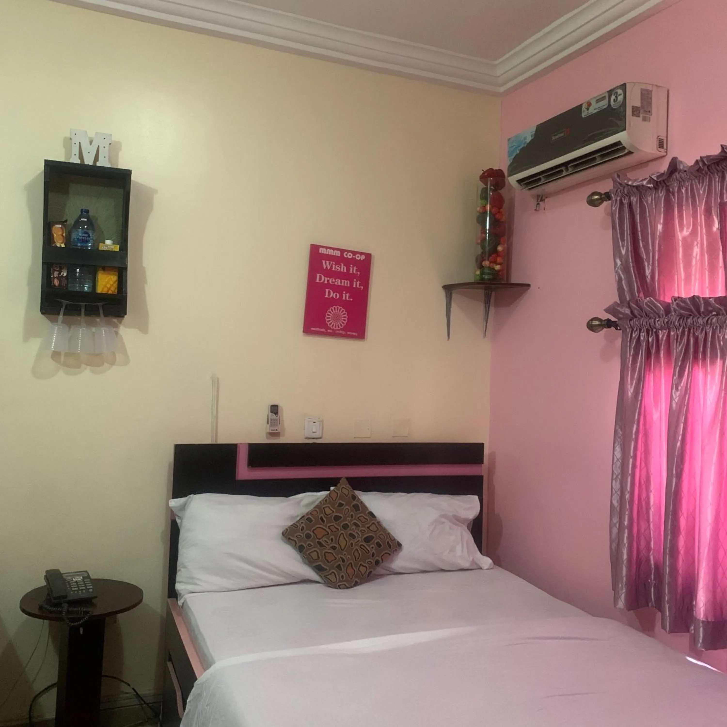 Bed in Health Plaza Abuja