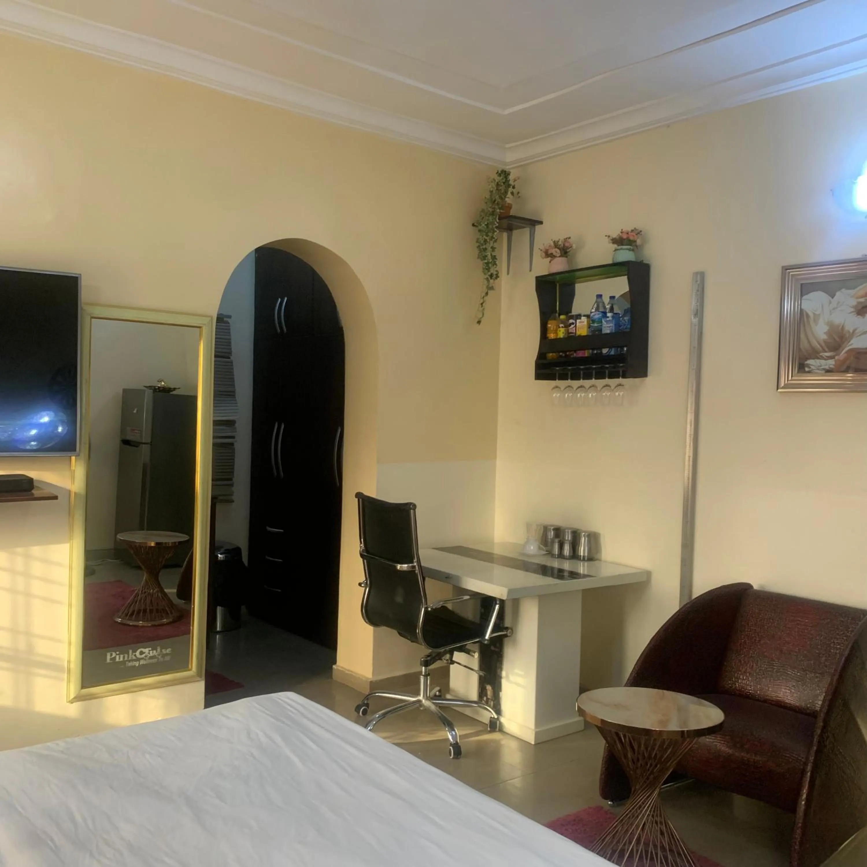 Decorative detail, Bed in Health Plaza Abuja