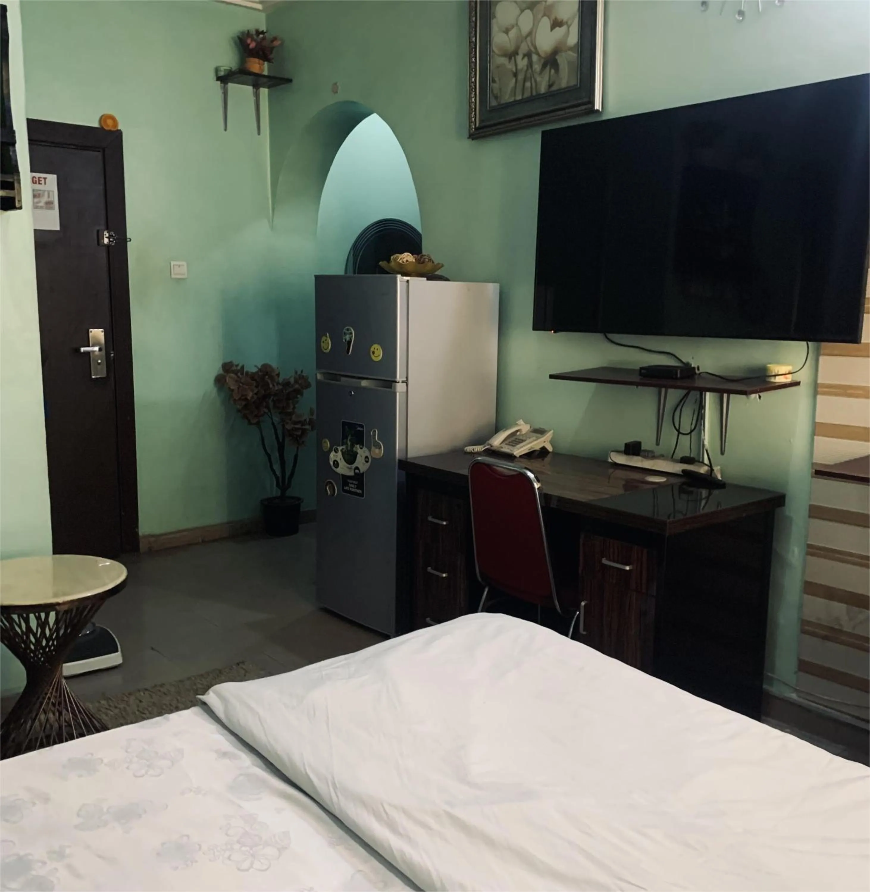 Bed in Health Plaza Abuja