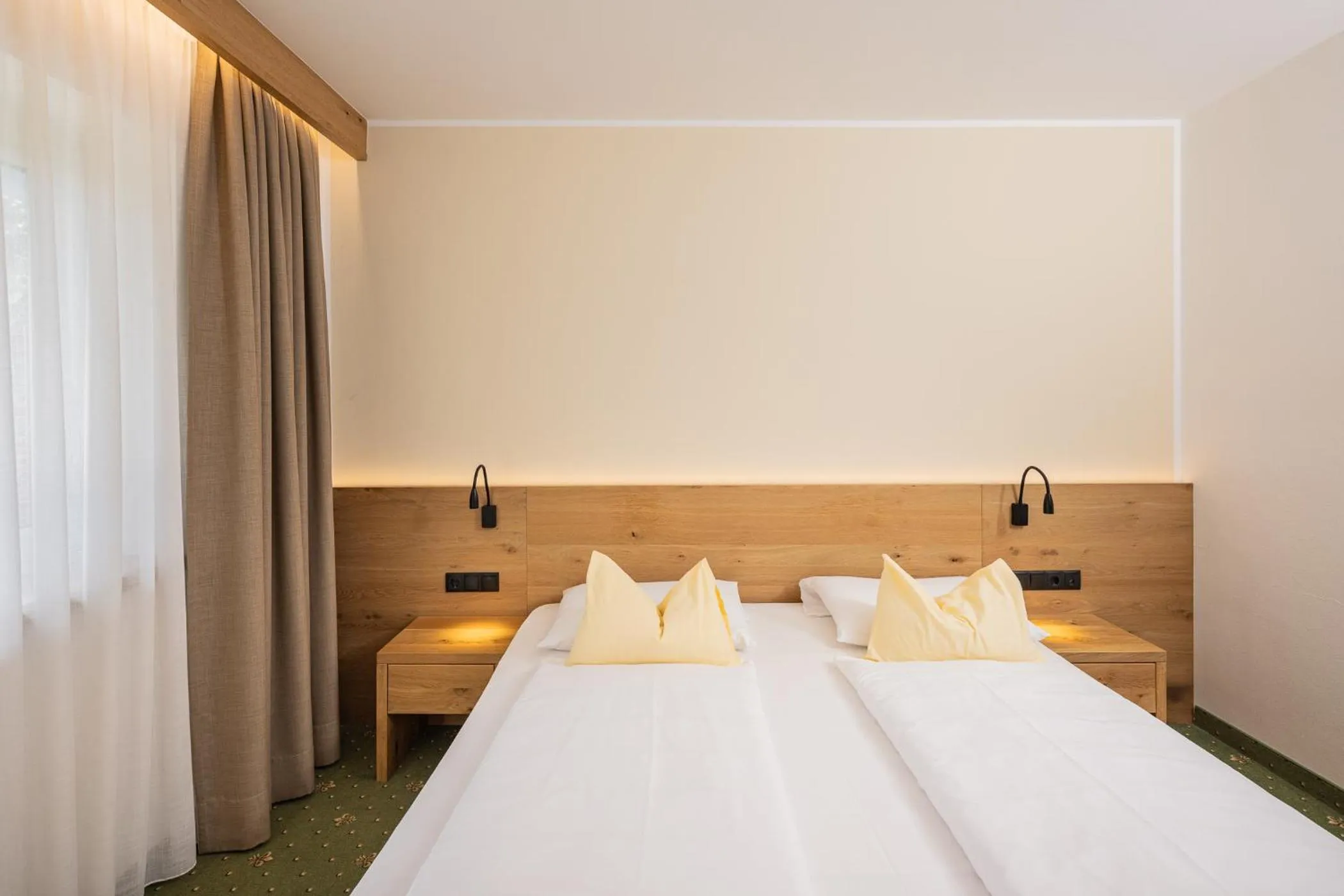 Photo of the whole room, Bed in Wirtshaushotel Alpenrose