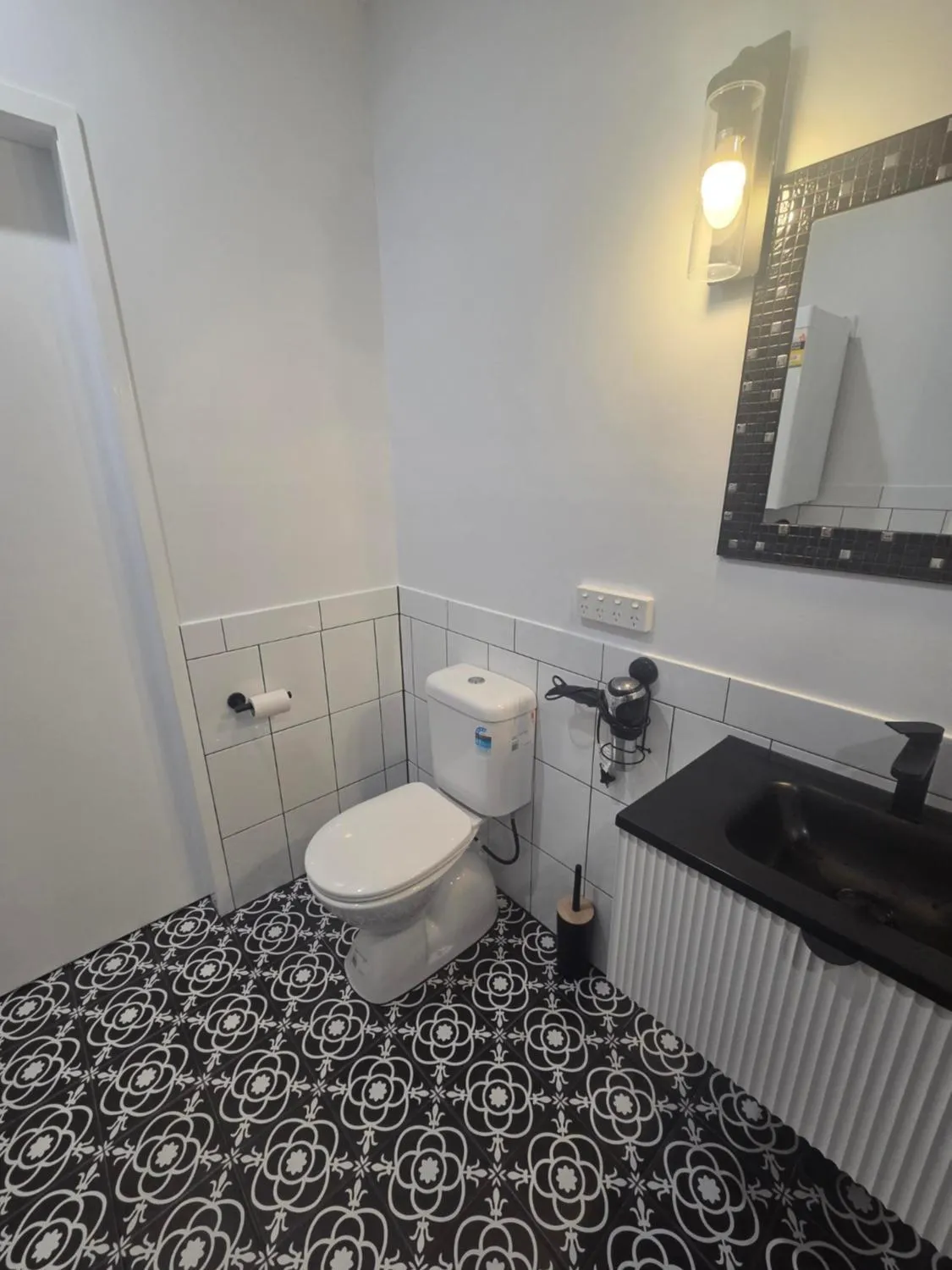 Villa Vaucluse Apartments