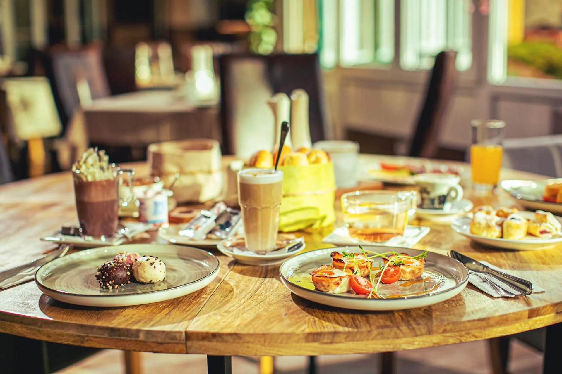 Restaurant/places to eat in Mártoni Resort & Restaurant