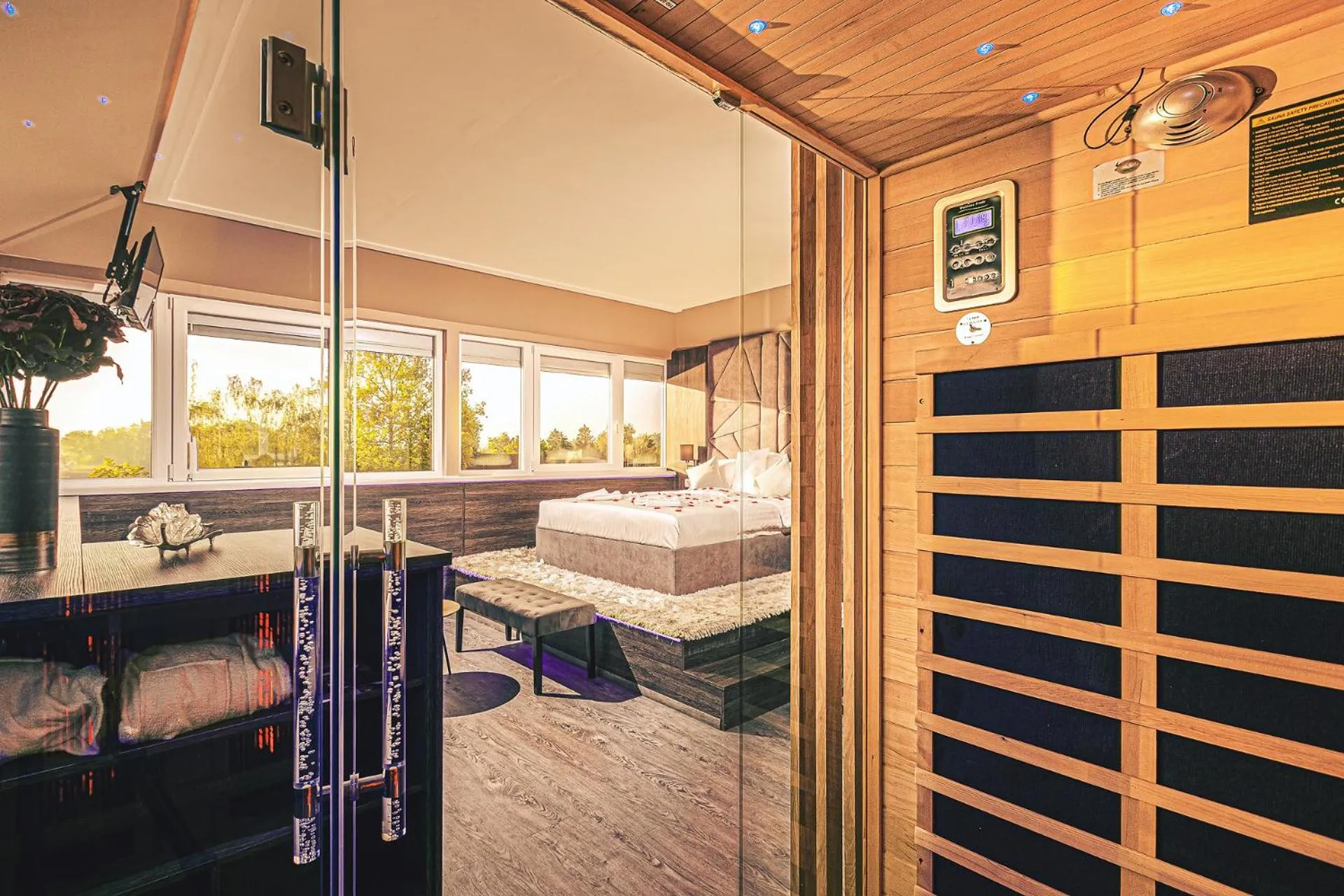 Bed in Mártoni Resort & Restaurant