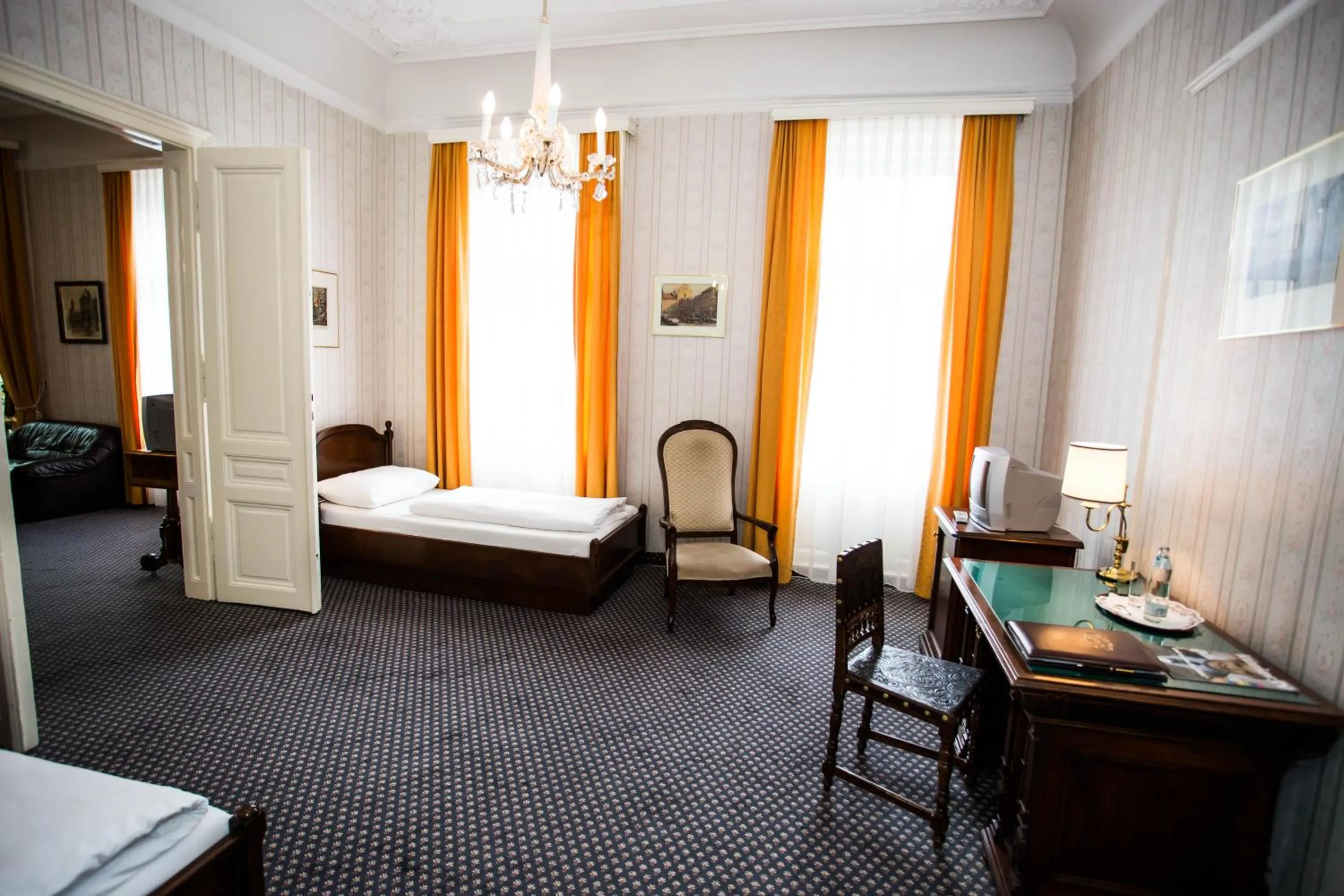 Photo of the whole room, Bed in Hotel Atlanta