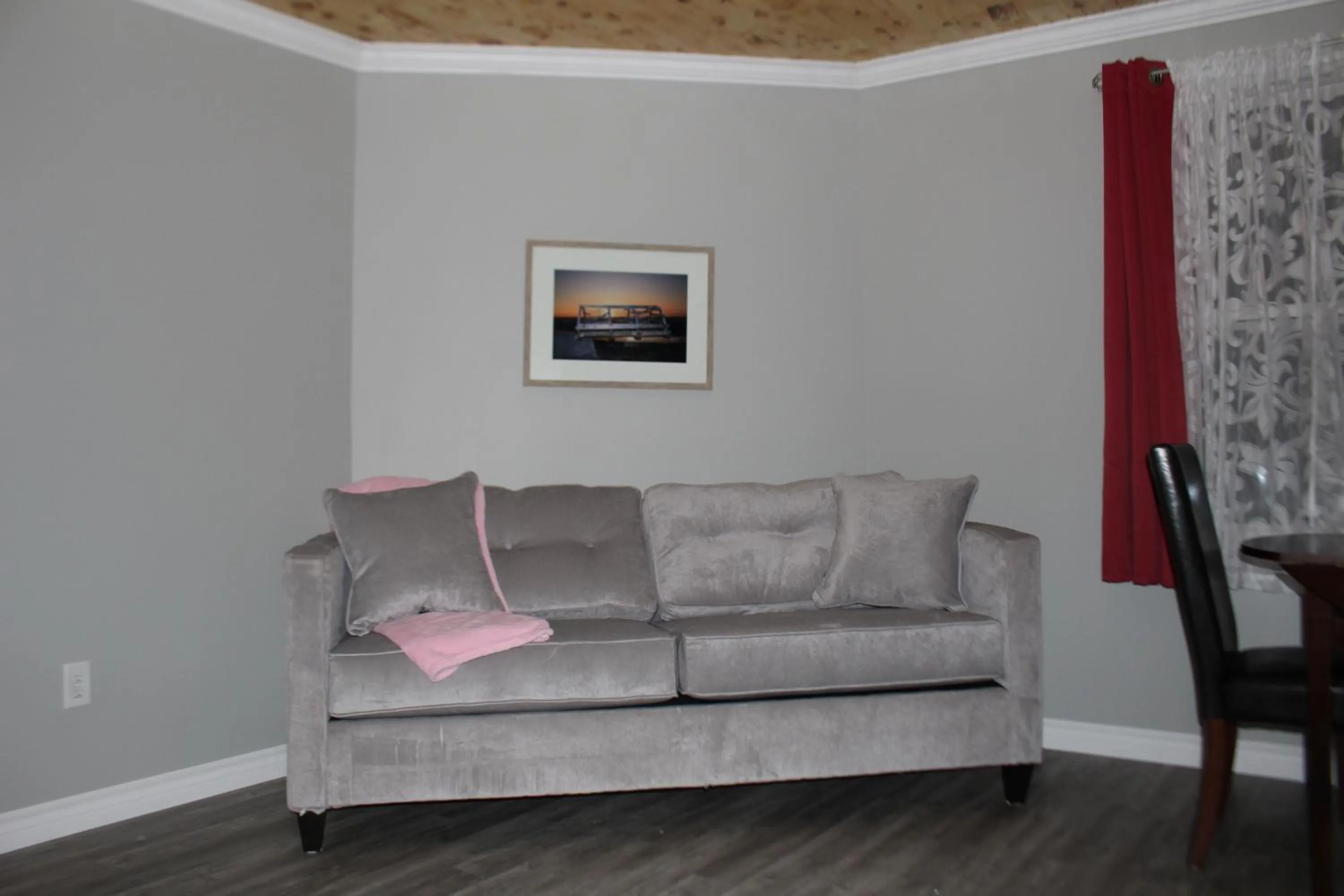 Raleigh Rooms & Taylor's Crafts