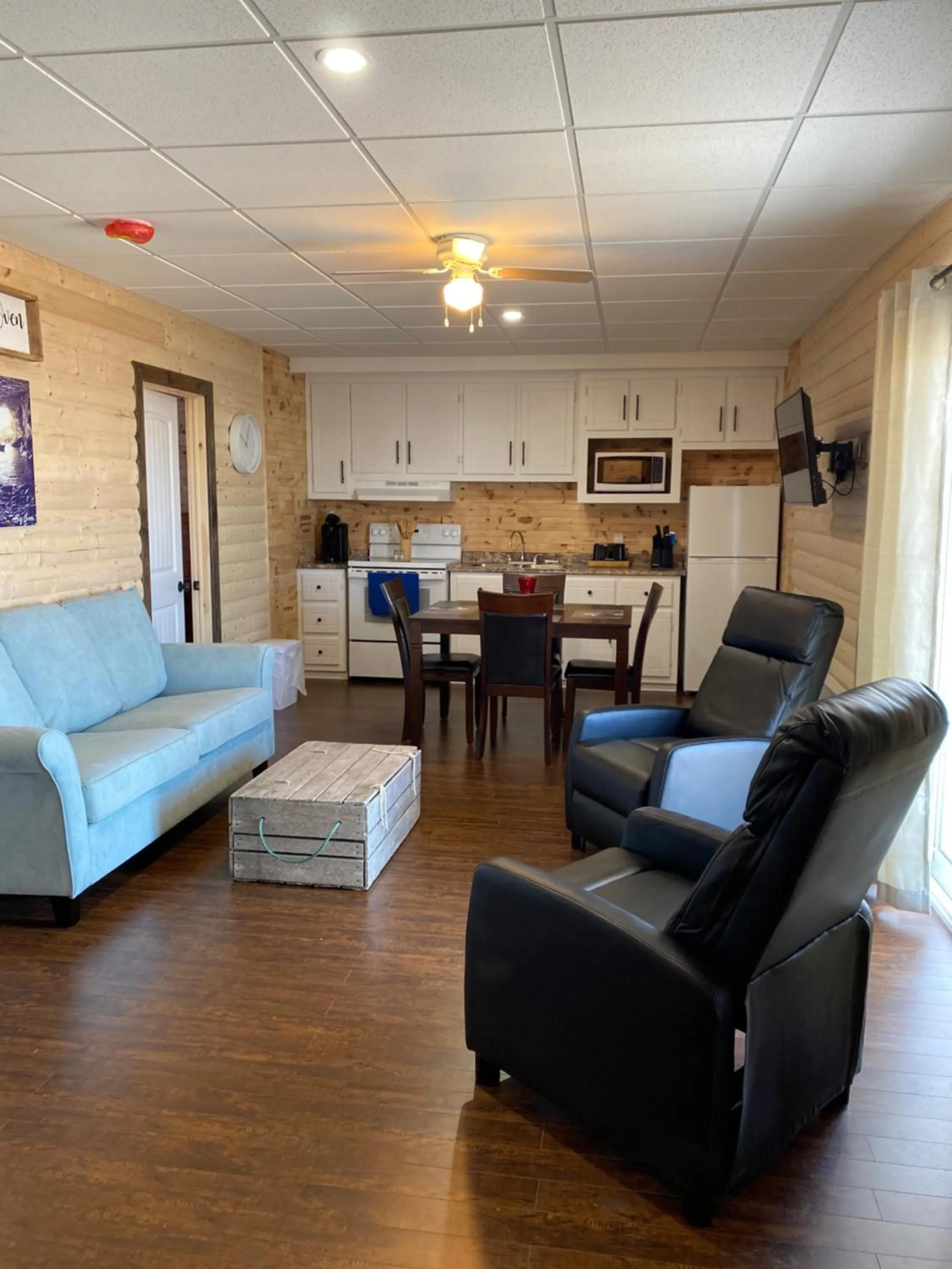 Raleigh Rooms & Taylor's Crafts