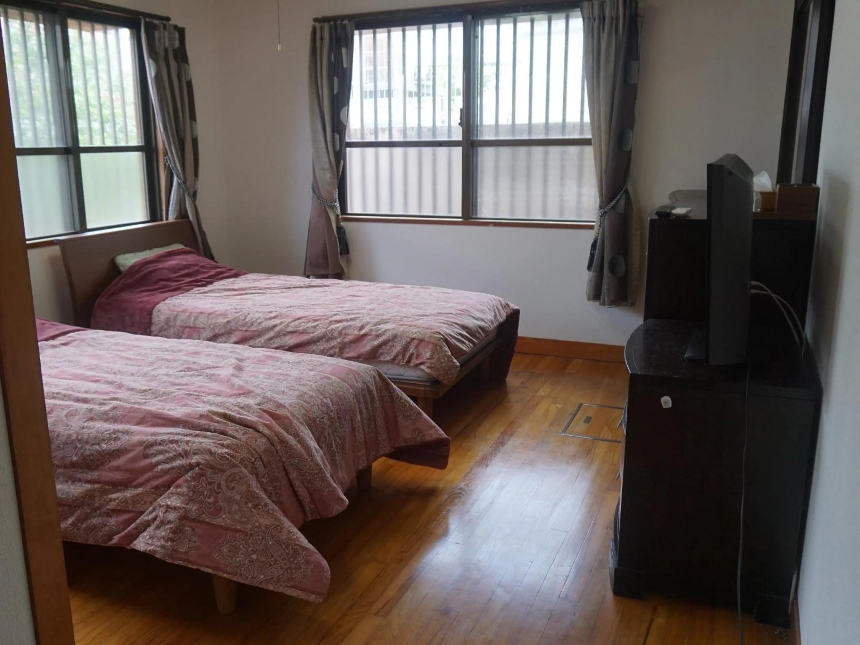 Bedroom, Bed in Buzz Resort