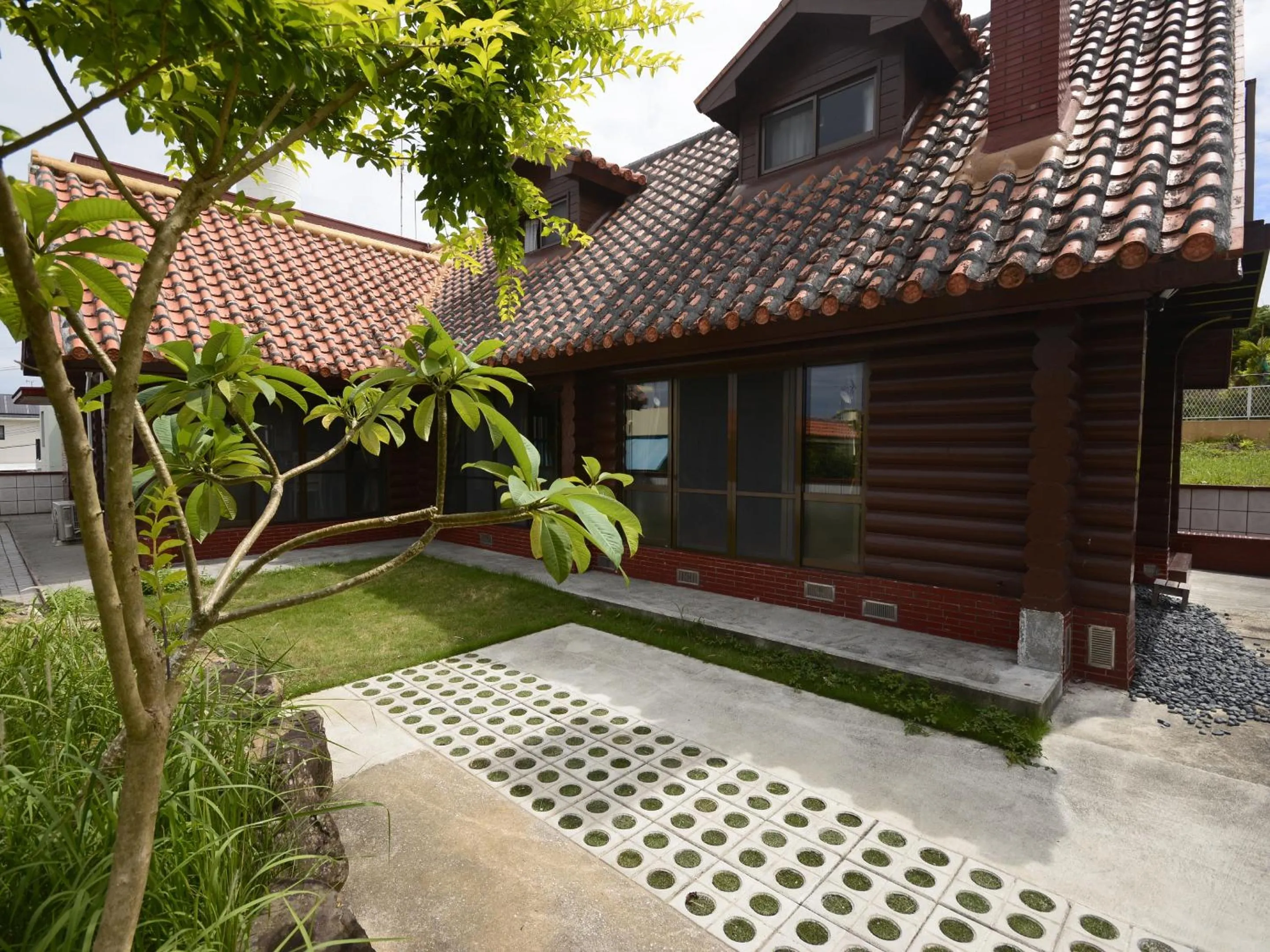 Parking in Buzz Resort