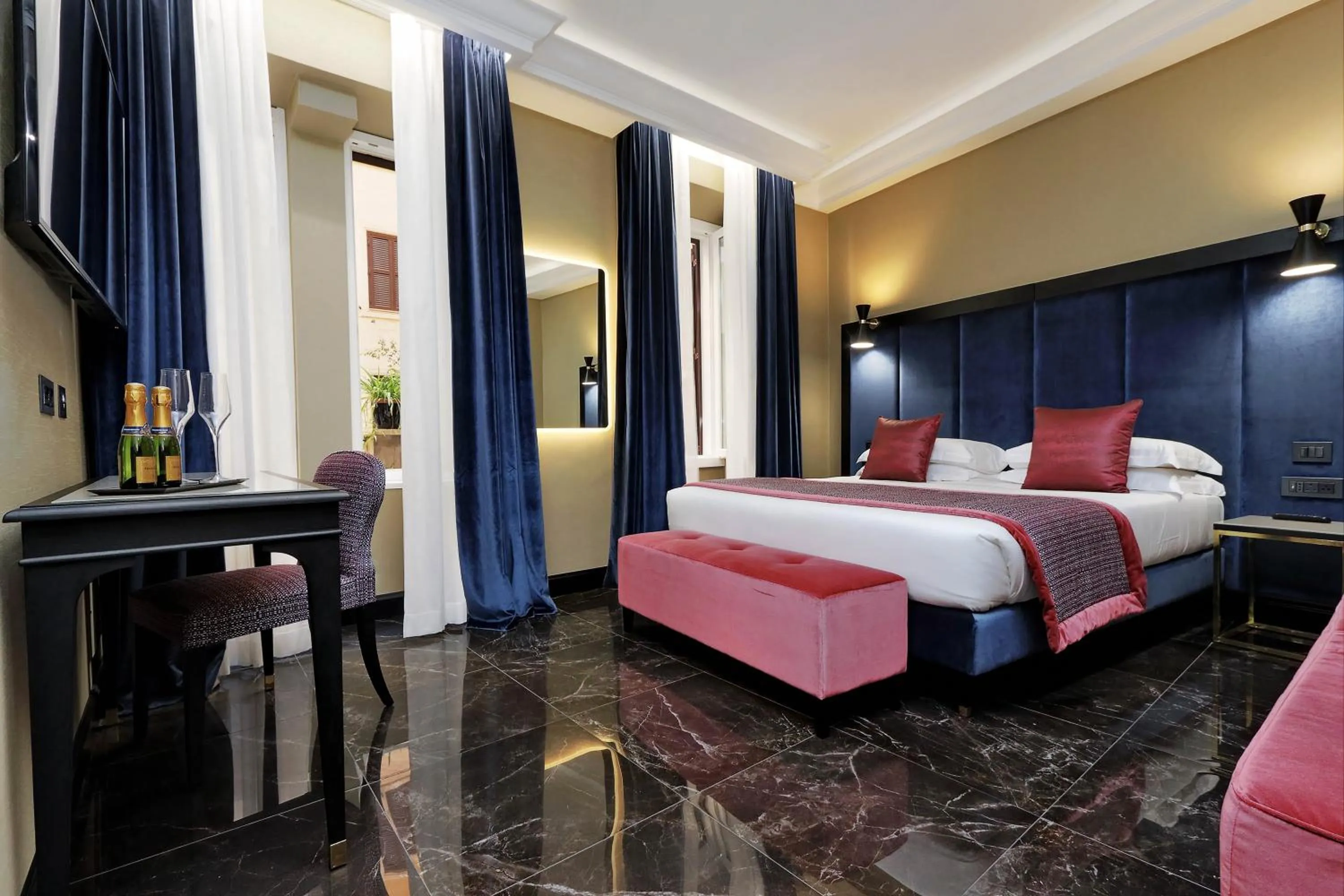 Bed in BQ House Colosseo Luxury Rooms