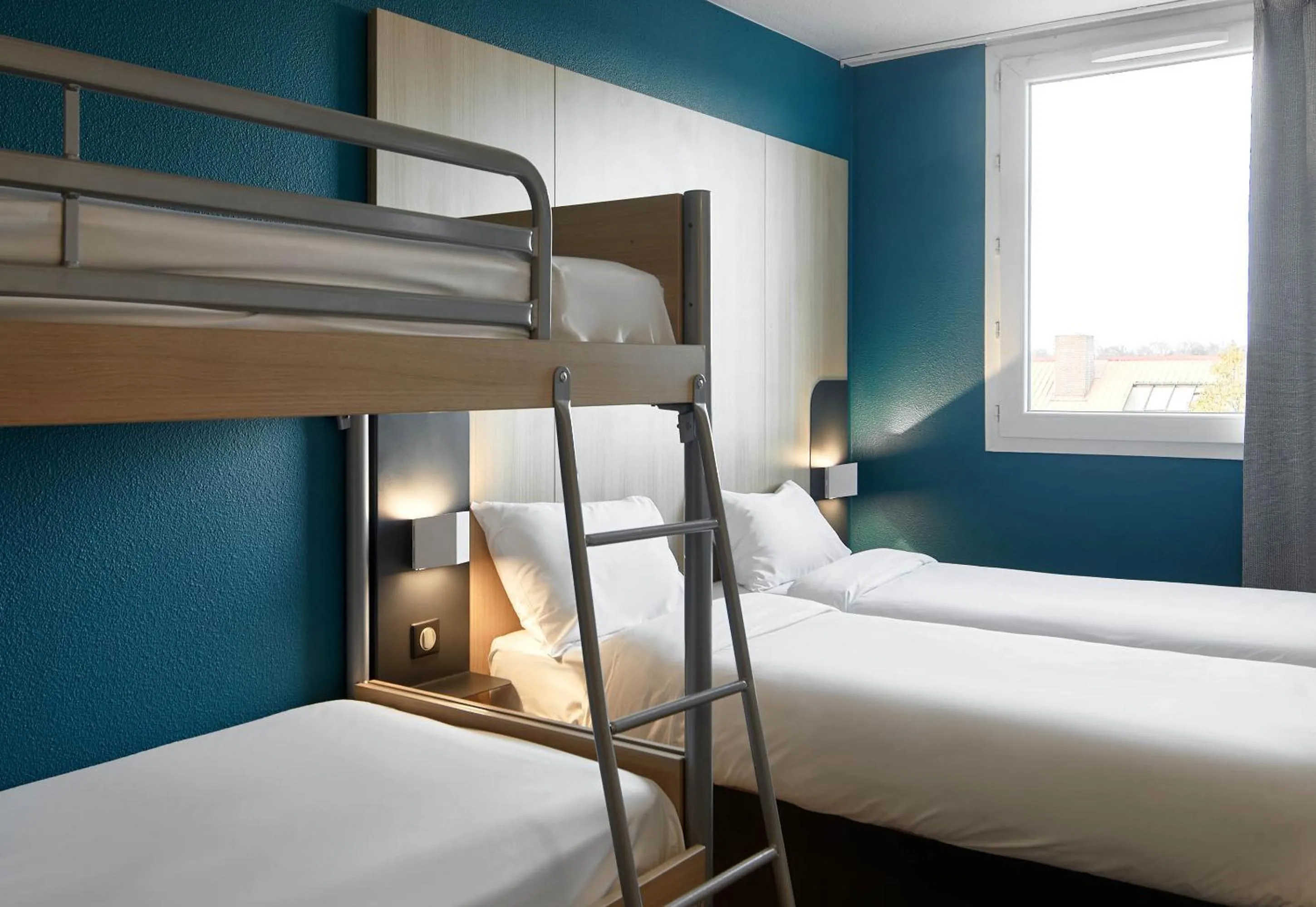 Bedroom, Bed in B&B HOTEL Paris Nord Gonesse Parc des Expos