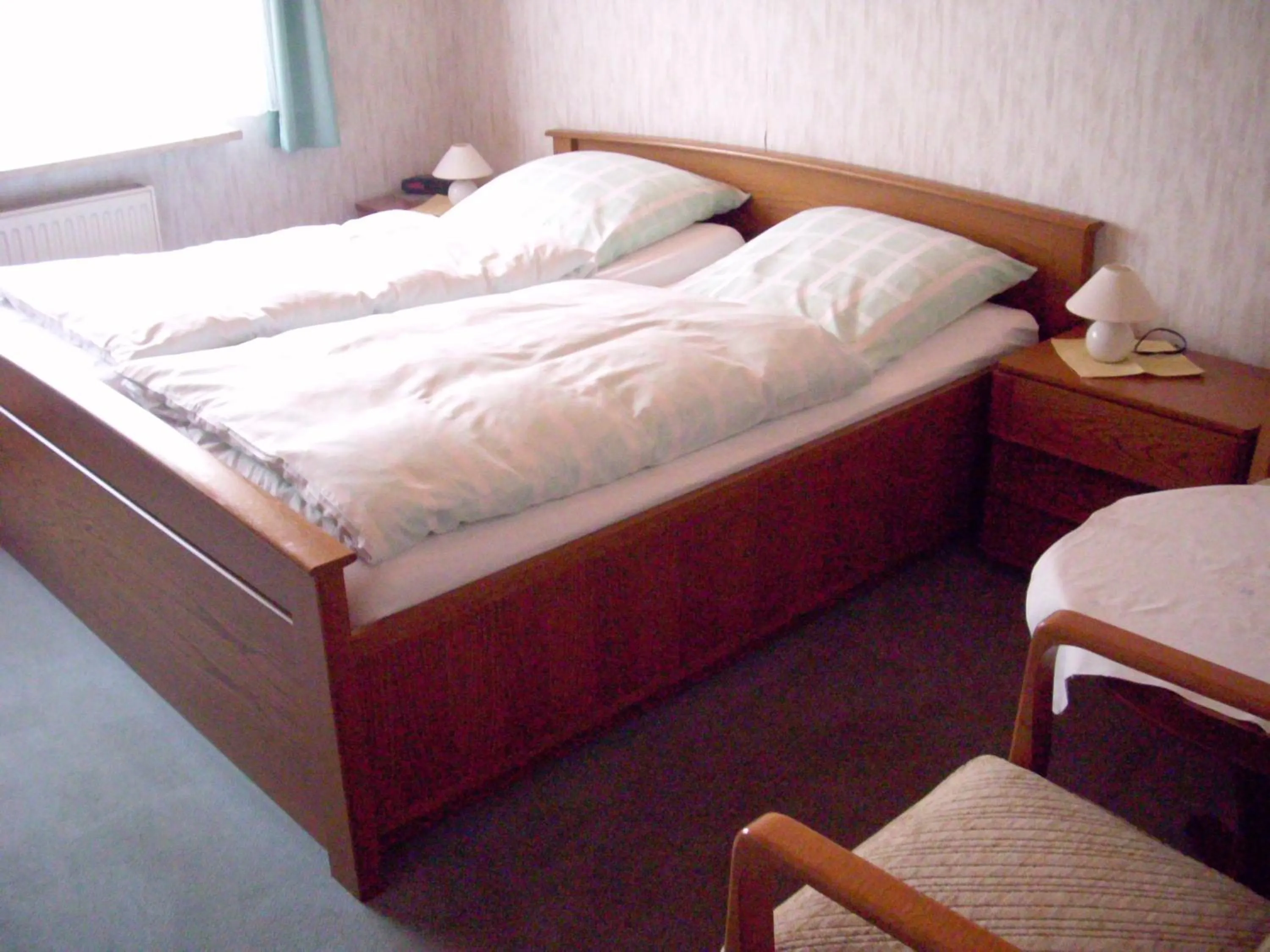 Bed in Hotel-Pension-Luisenhof
