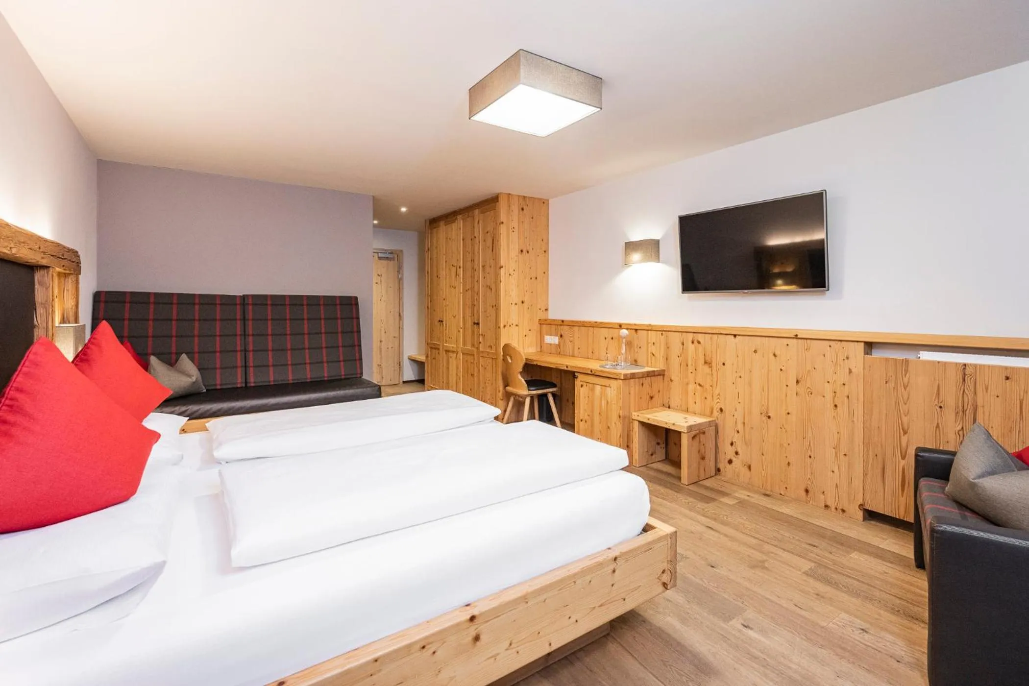 Photo of the whole room, Bed in Hotel Anewandter