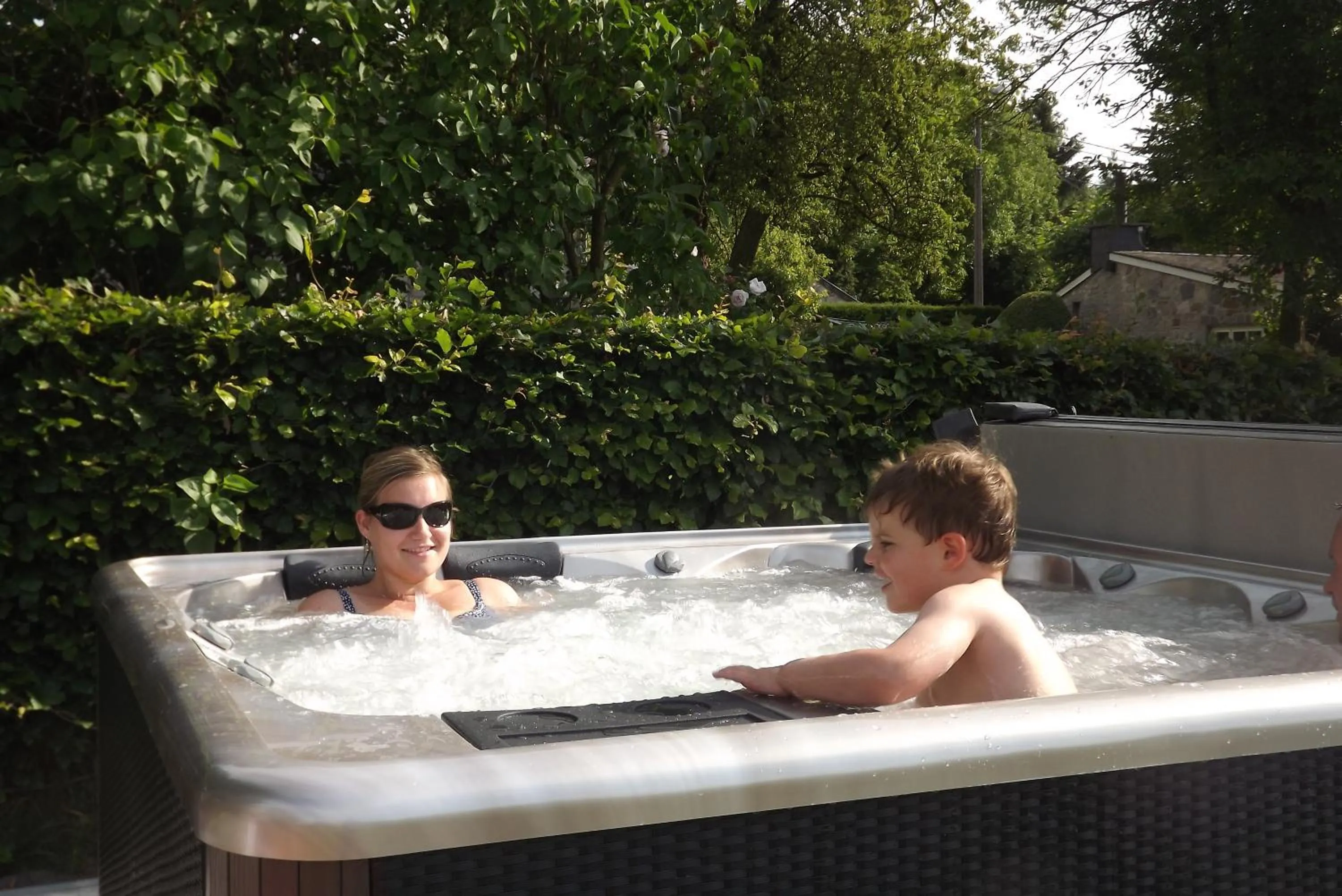 Hot Tub in B&B La Buissonniere