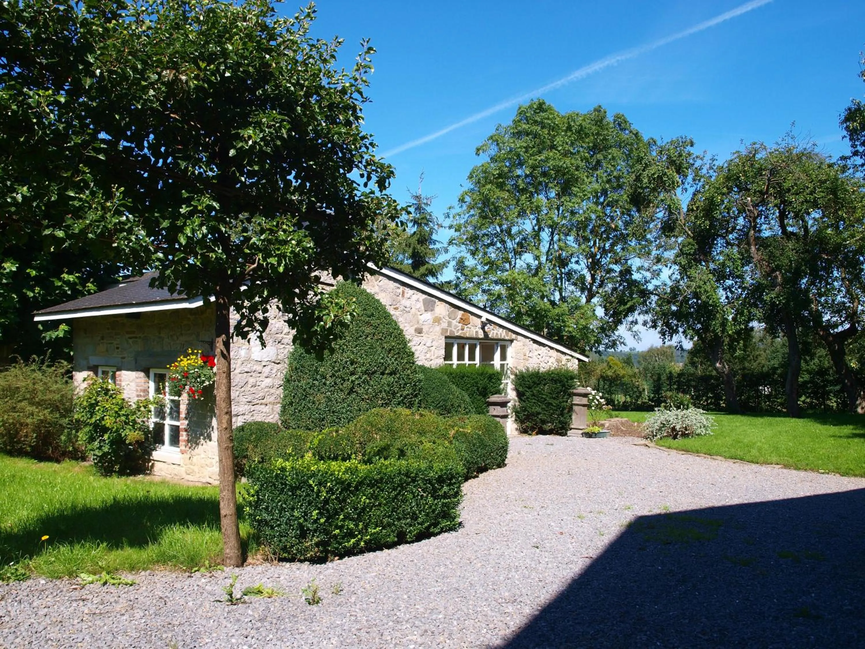 Facade/entrance in B&B La Buissonniere