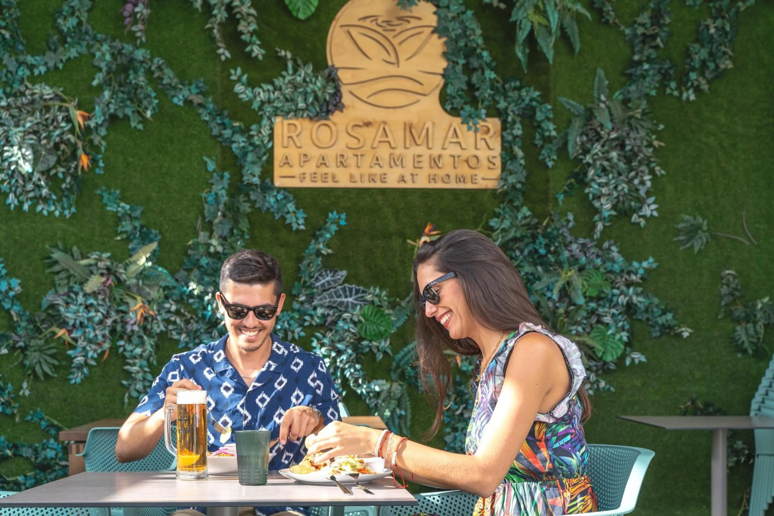 Lounge or bar in Rosamar Apartamentos