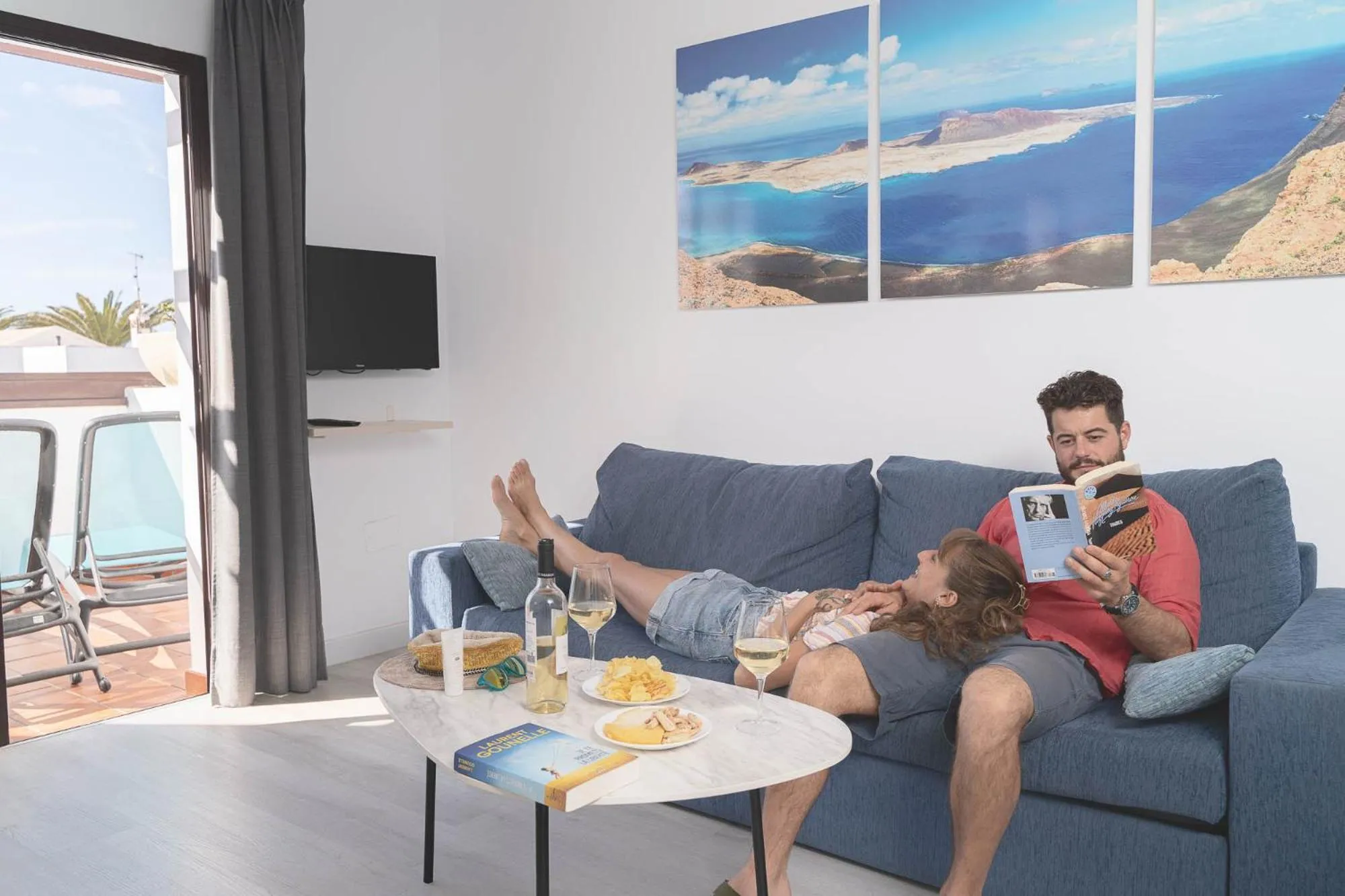 Living room in Rosamar Apartamentos