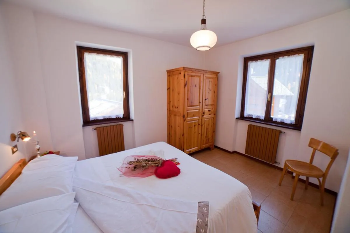 Bed in Chalet Bucaneve
