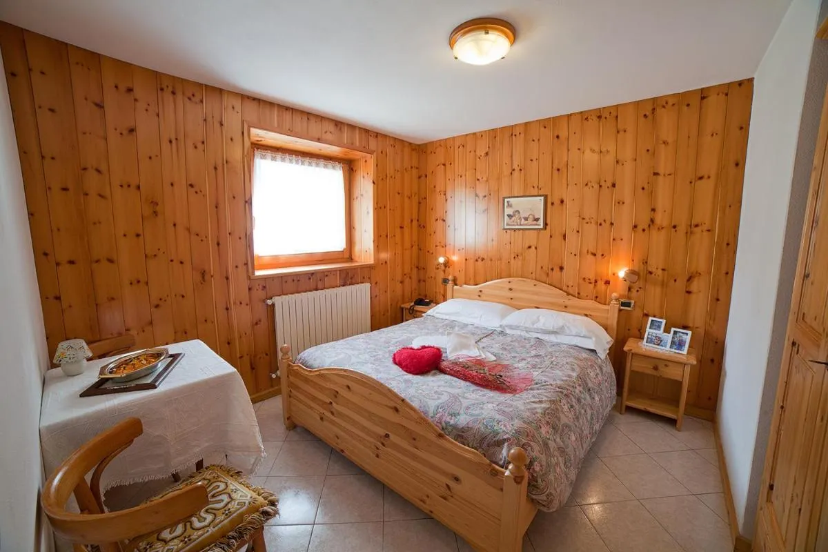 Bed in Chalet Bucaneve