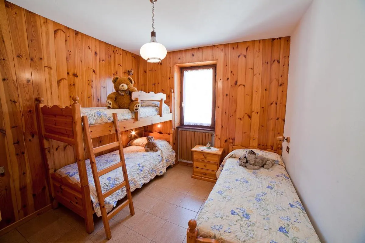 Bedroom, Bed in Chalet Bucaneve