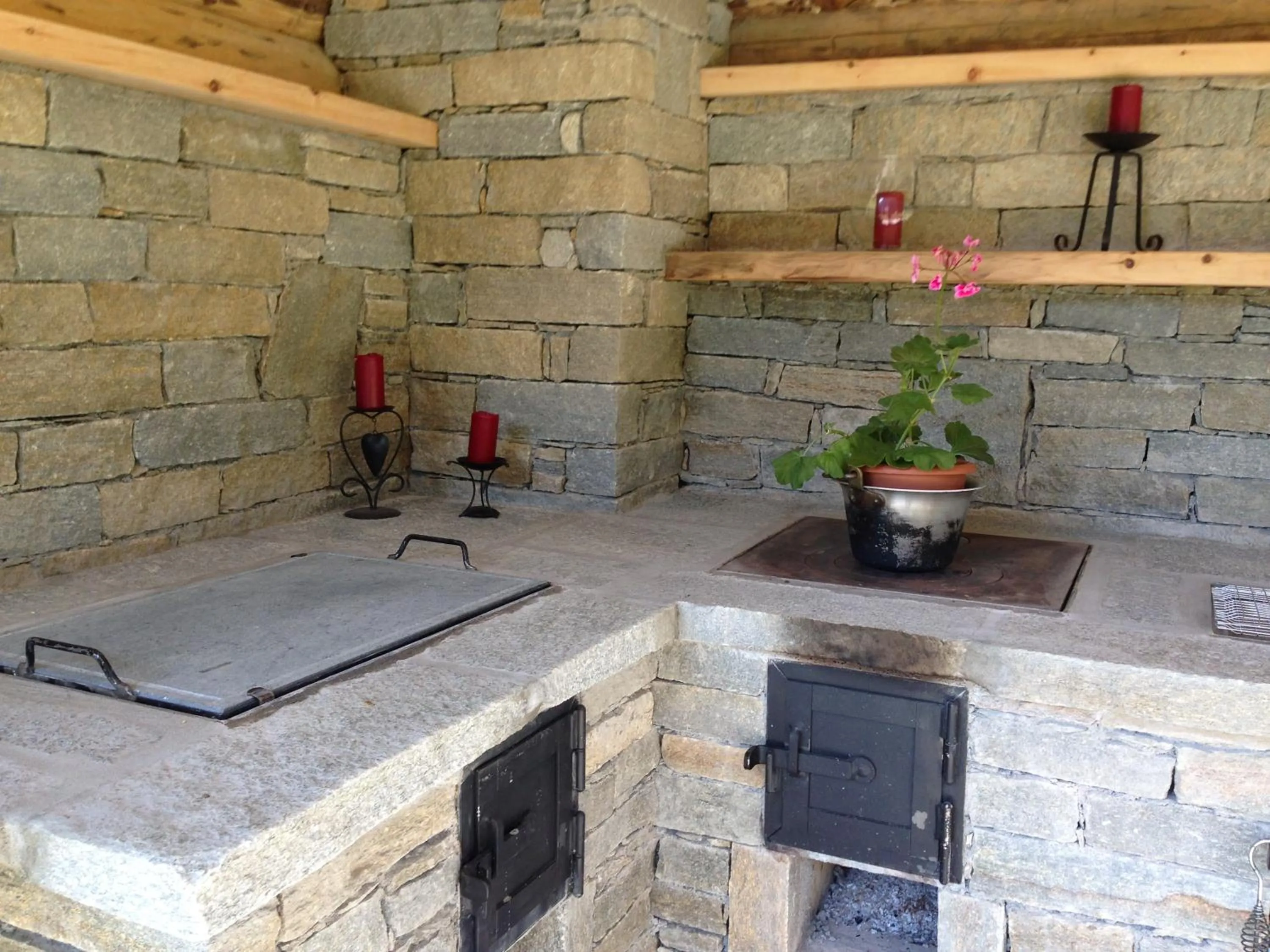 BBQ facilities in Chalet Bucaneve