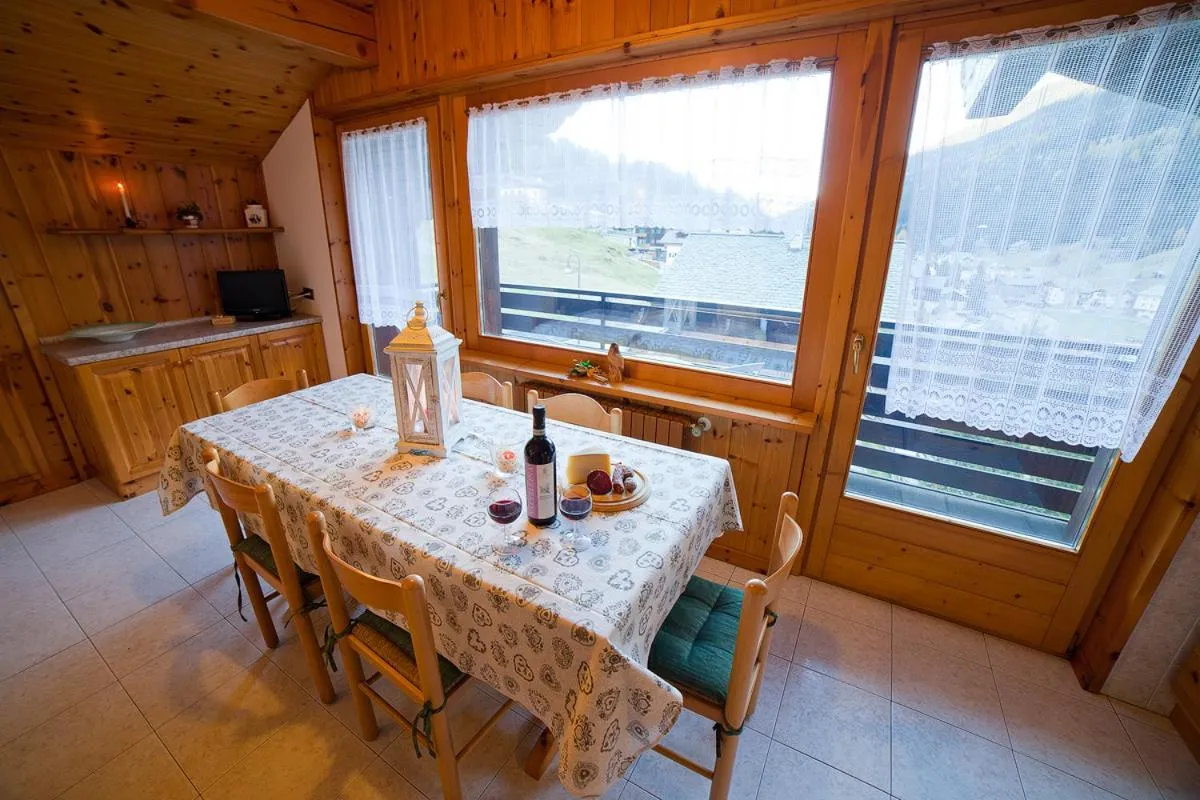Dining area in Chalet Bucaneve