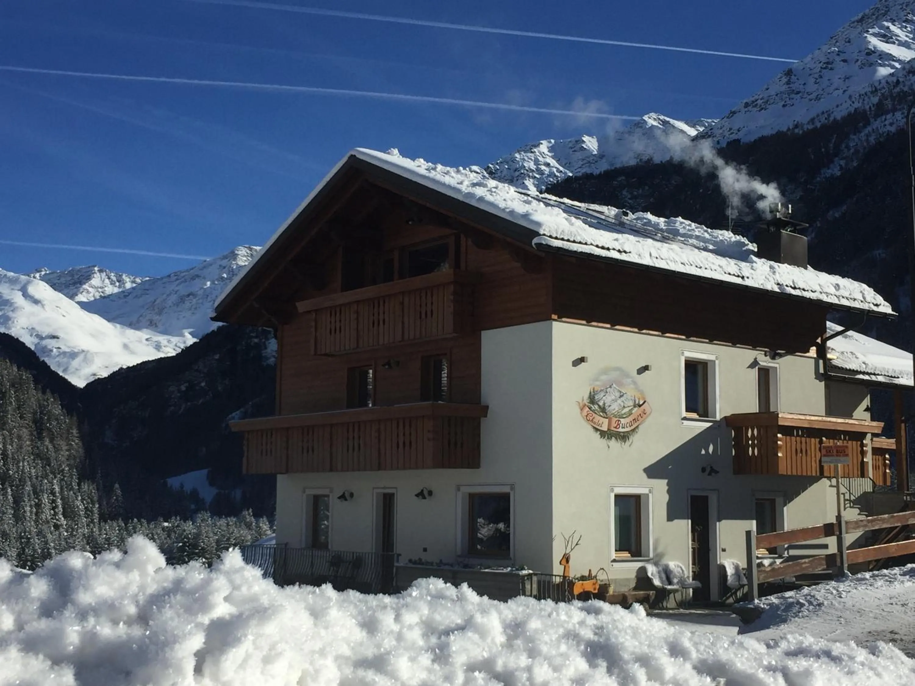 Property building in Chalet Bucaneve