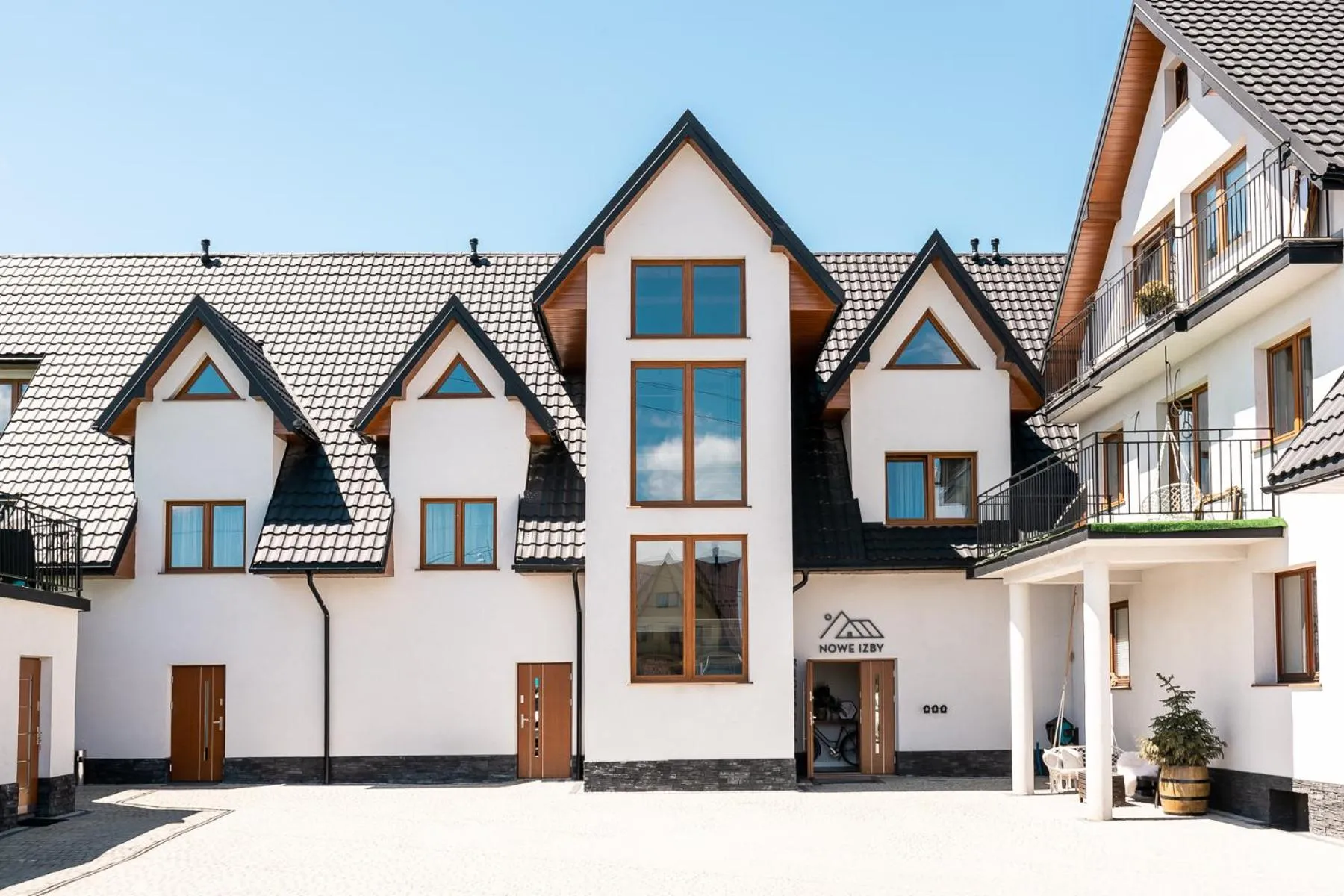 Property building in Nowe Izby