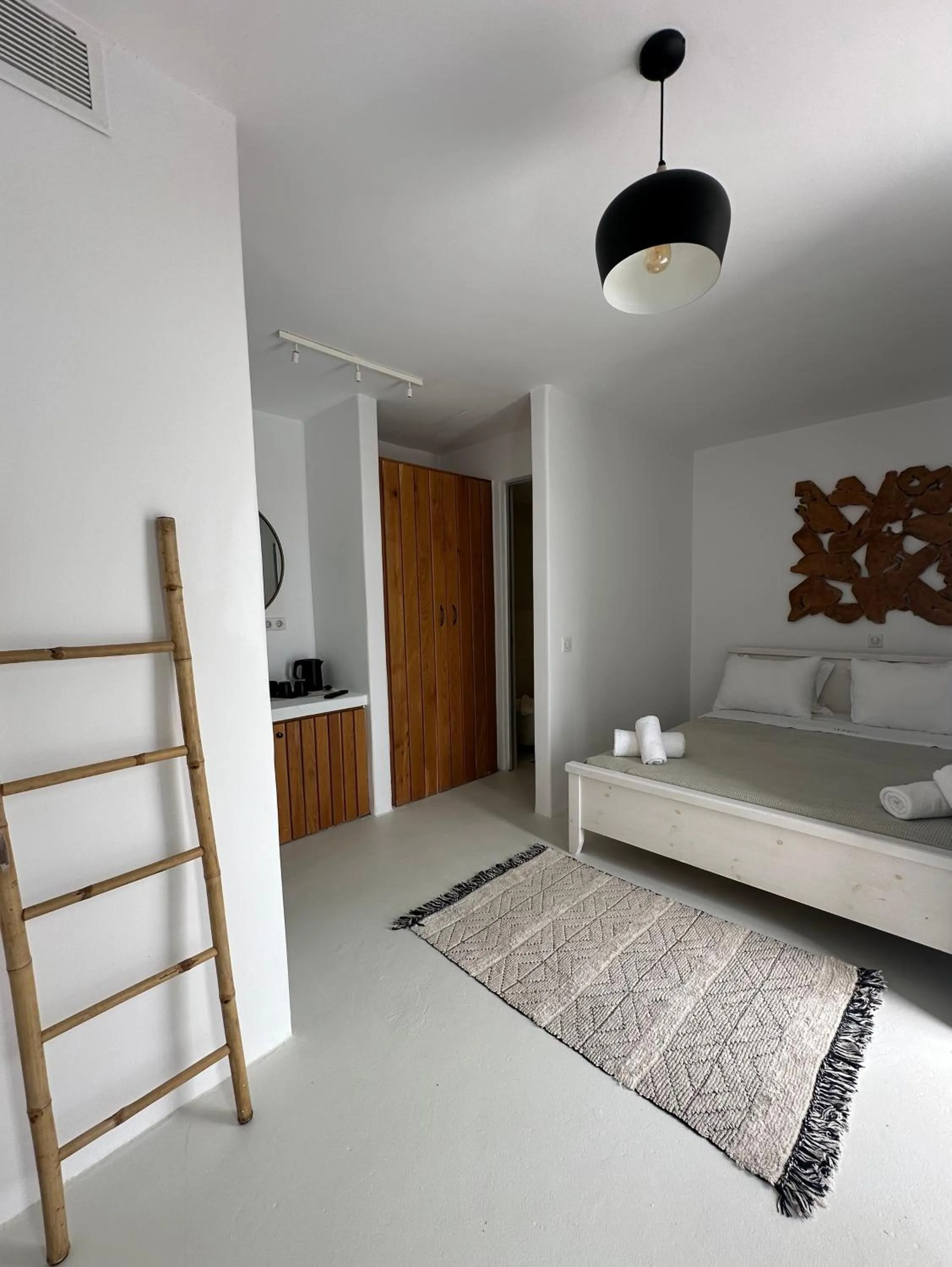 Photo of the whole room, Bed in Trinity Mykonos - Beachfront Villa