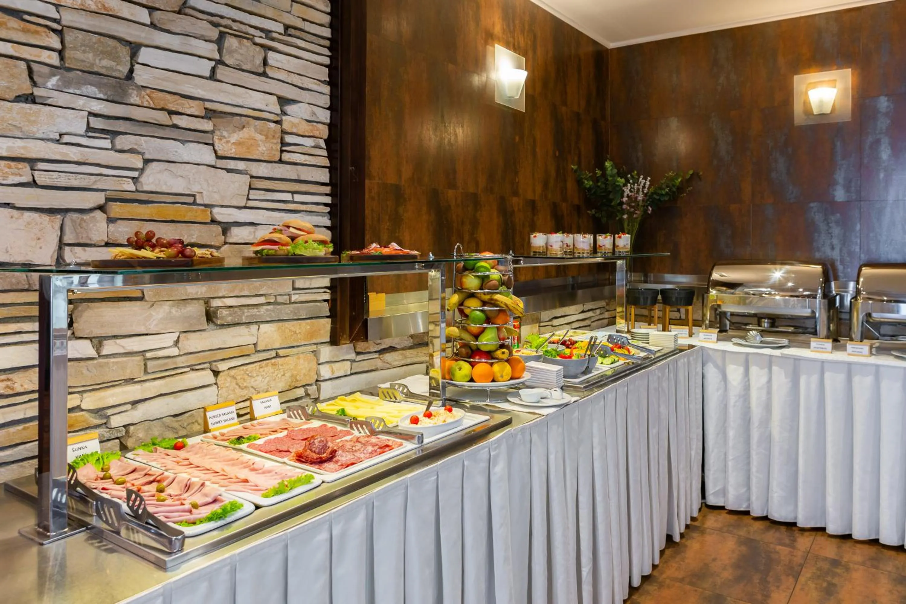 Food and drinks in Hotel Central Beach 9