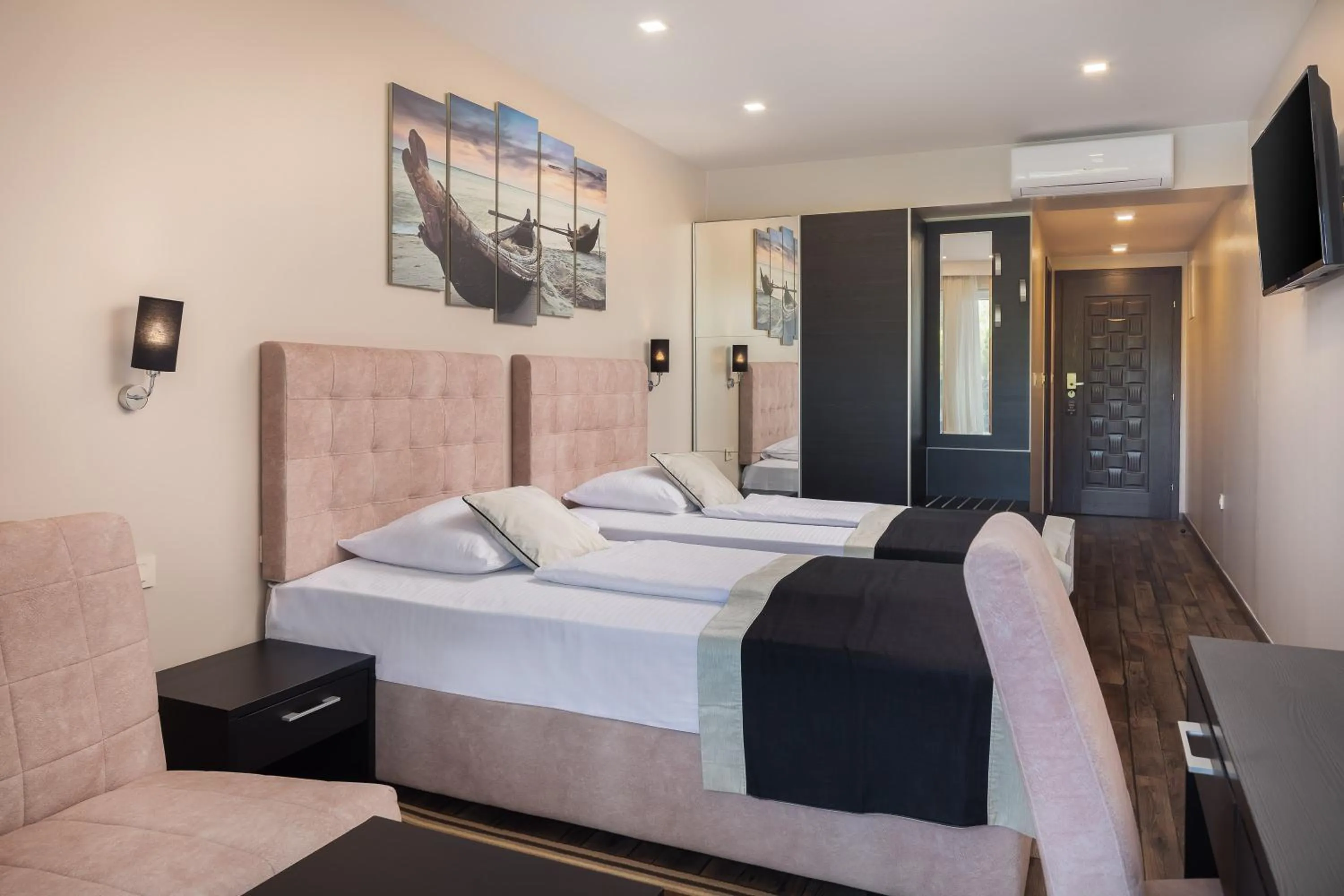 Bedroom in Hotel Central Beach 9