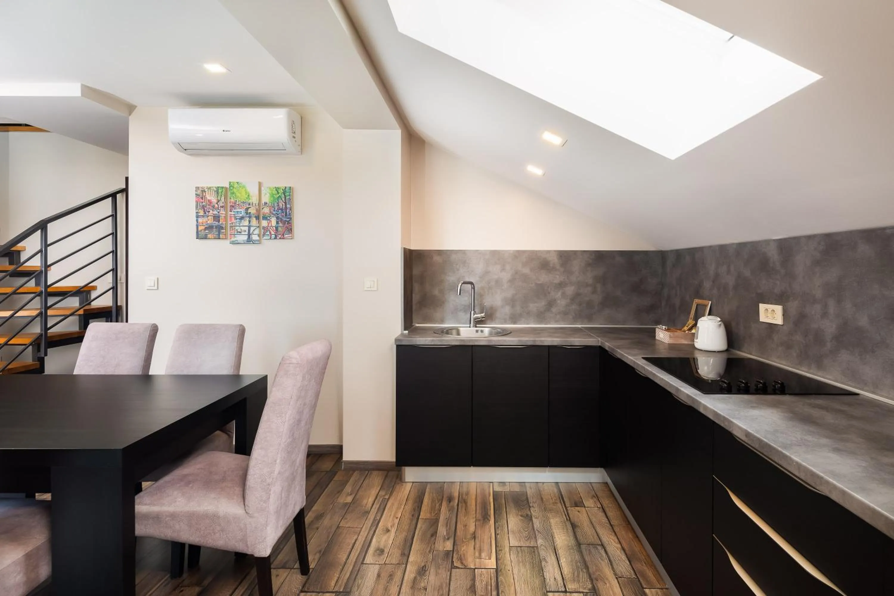 kitchen in Hotel Central Beach 9