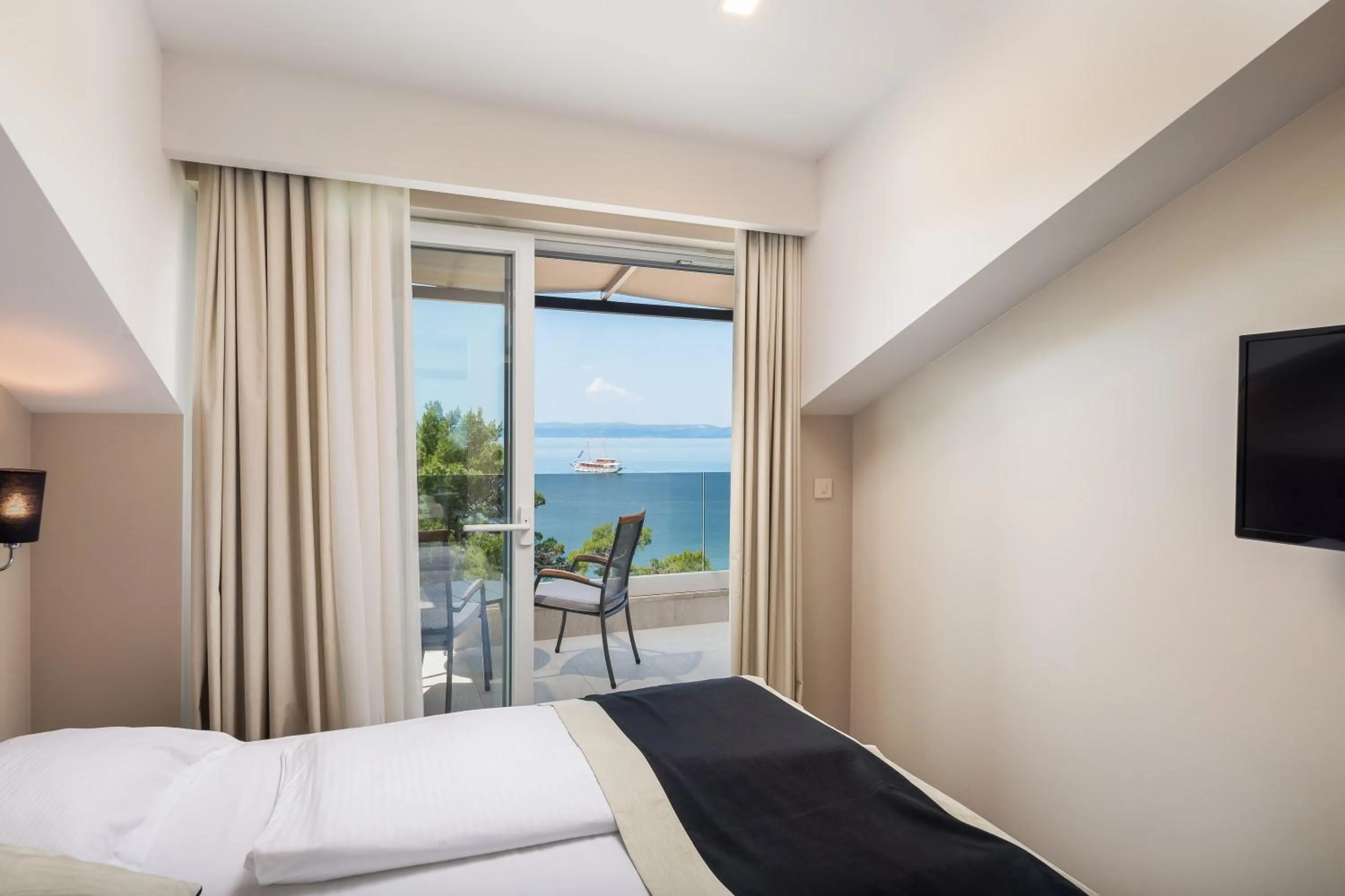 View (from property/room) in Hotel Central Beach 9