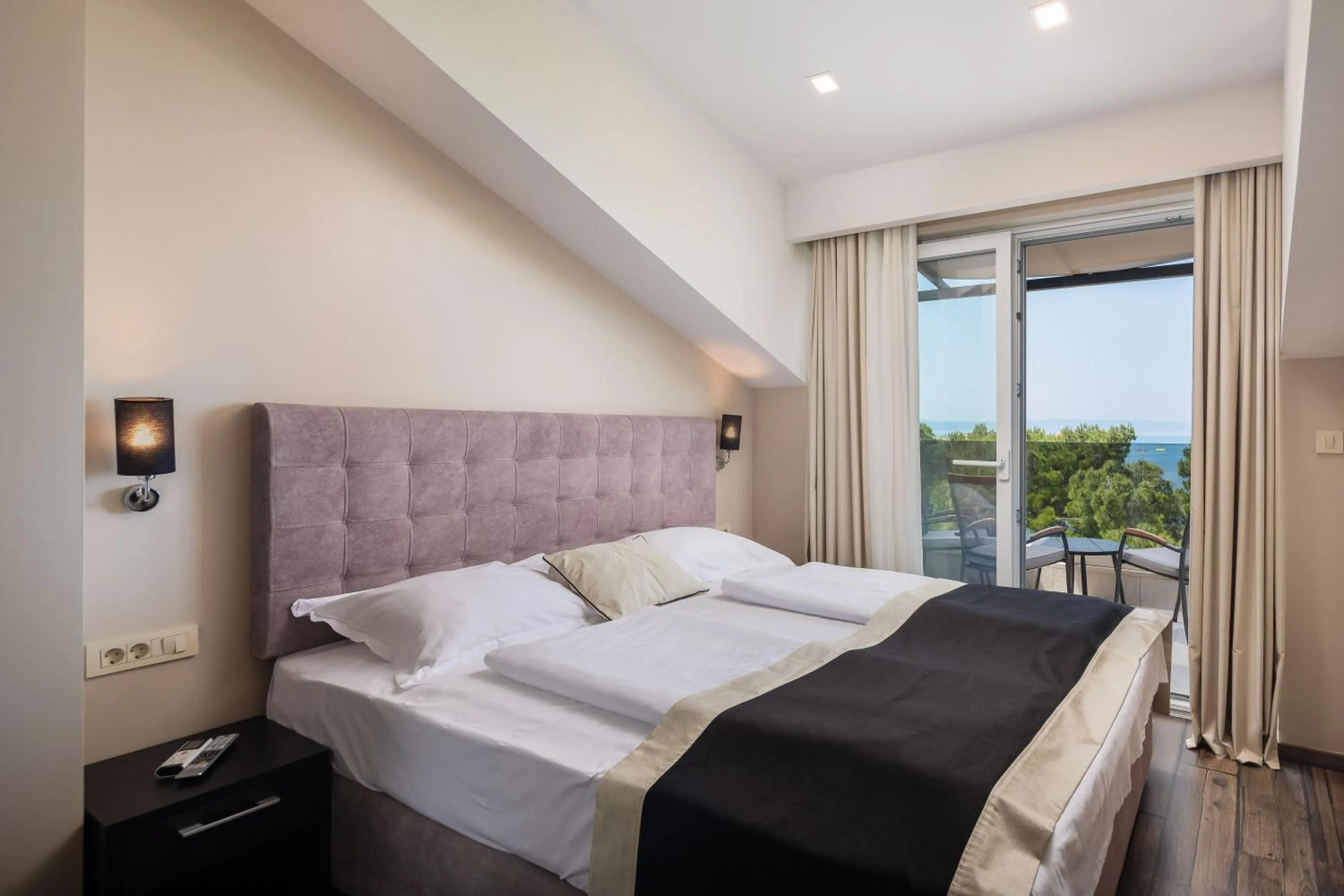 Bedroom in Hotel Central Beach 9