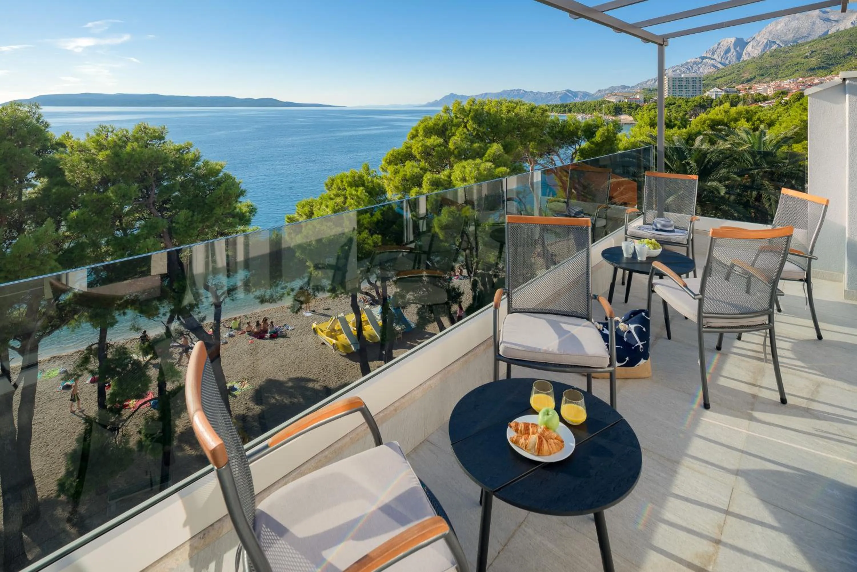 View (from property/room) in Hotel Central Beach 9