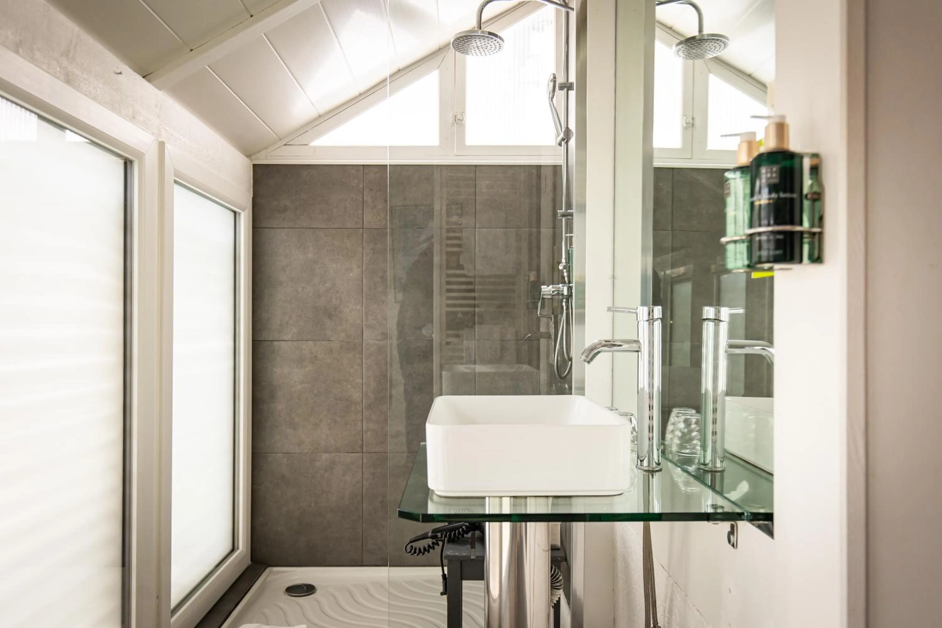 Bathroom in Hotel de Charme Le Sud Bretagne