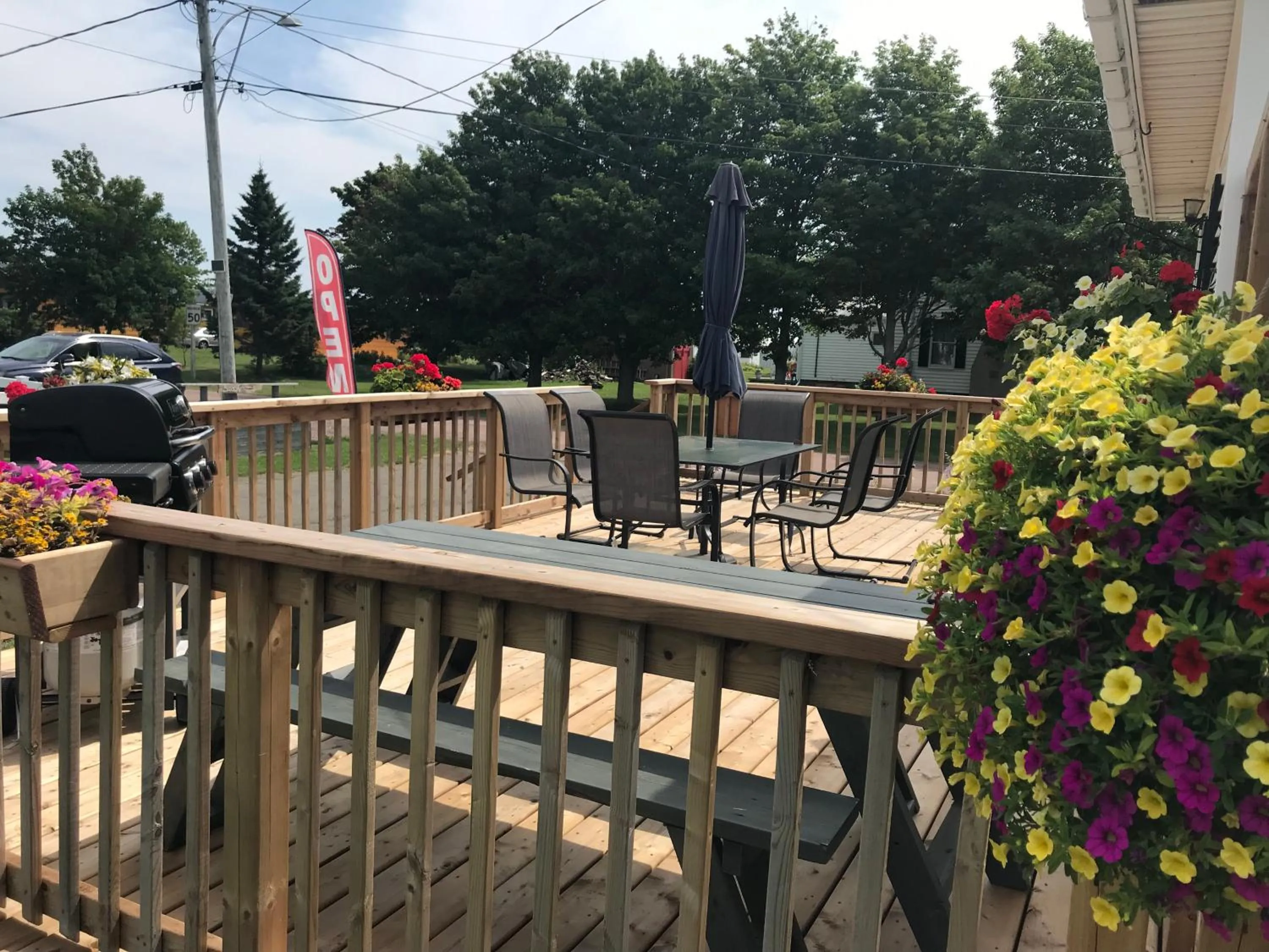 BBQ facilities in The Coastal Country House in New Brunswick