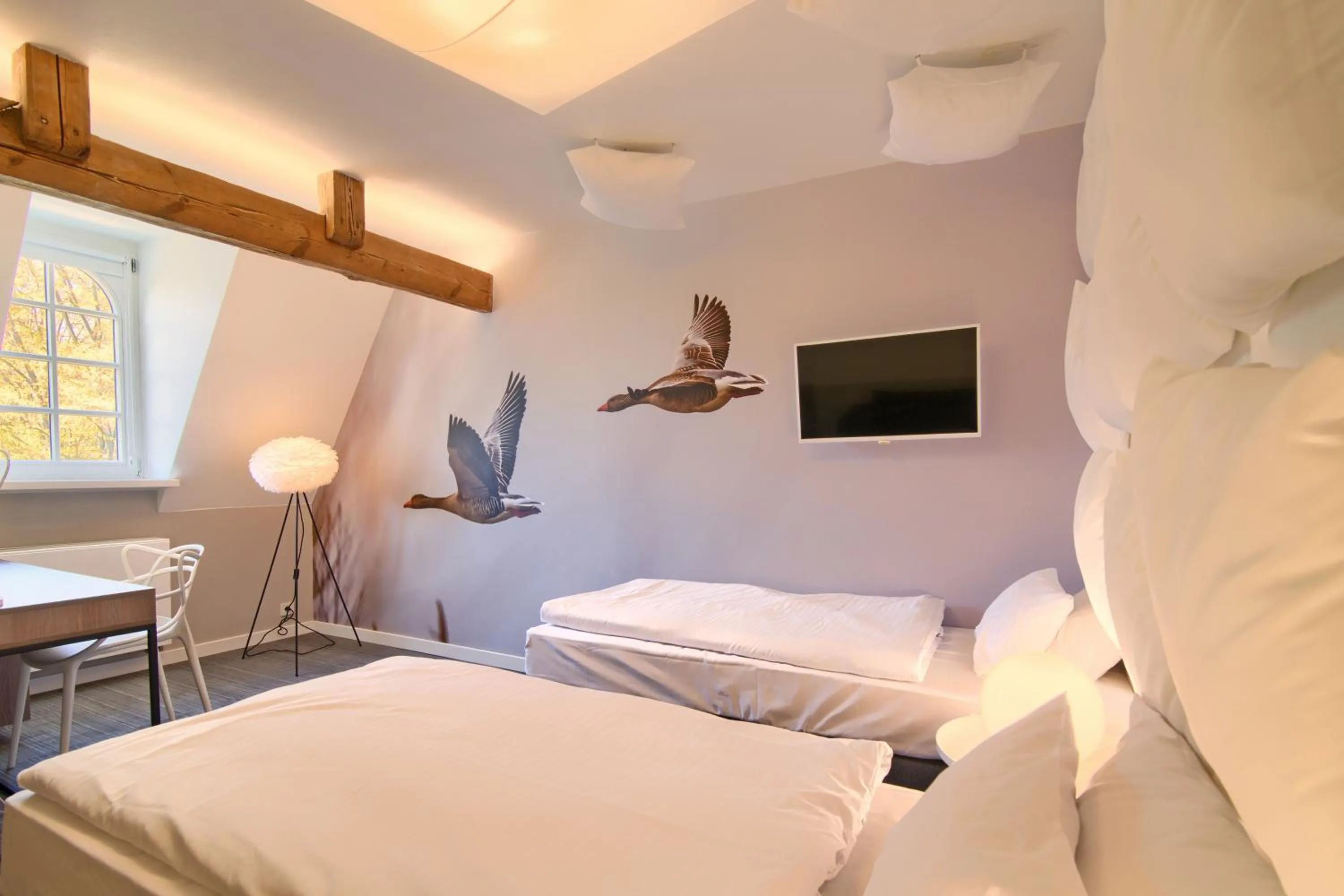 Photo of the whole room, Bed in Pałac Pakosław