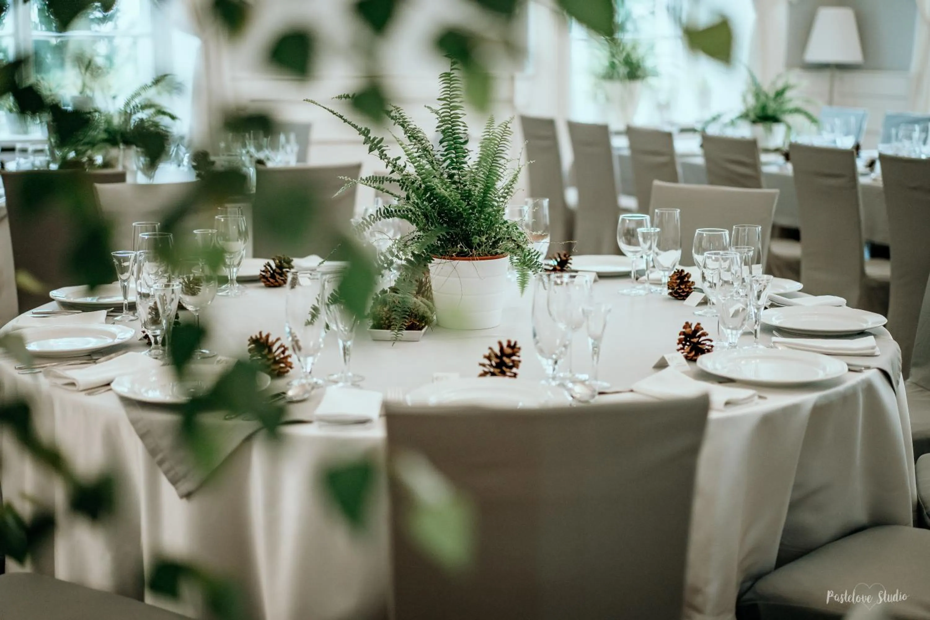 Restaurant/places to eat in Pałac Pakosław