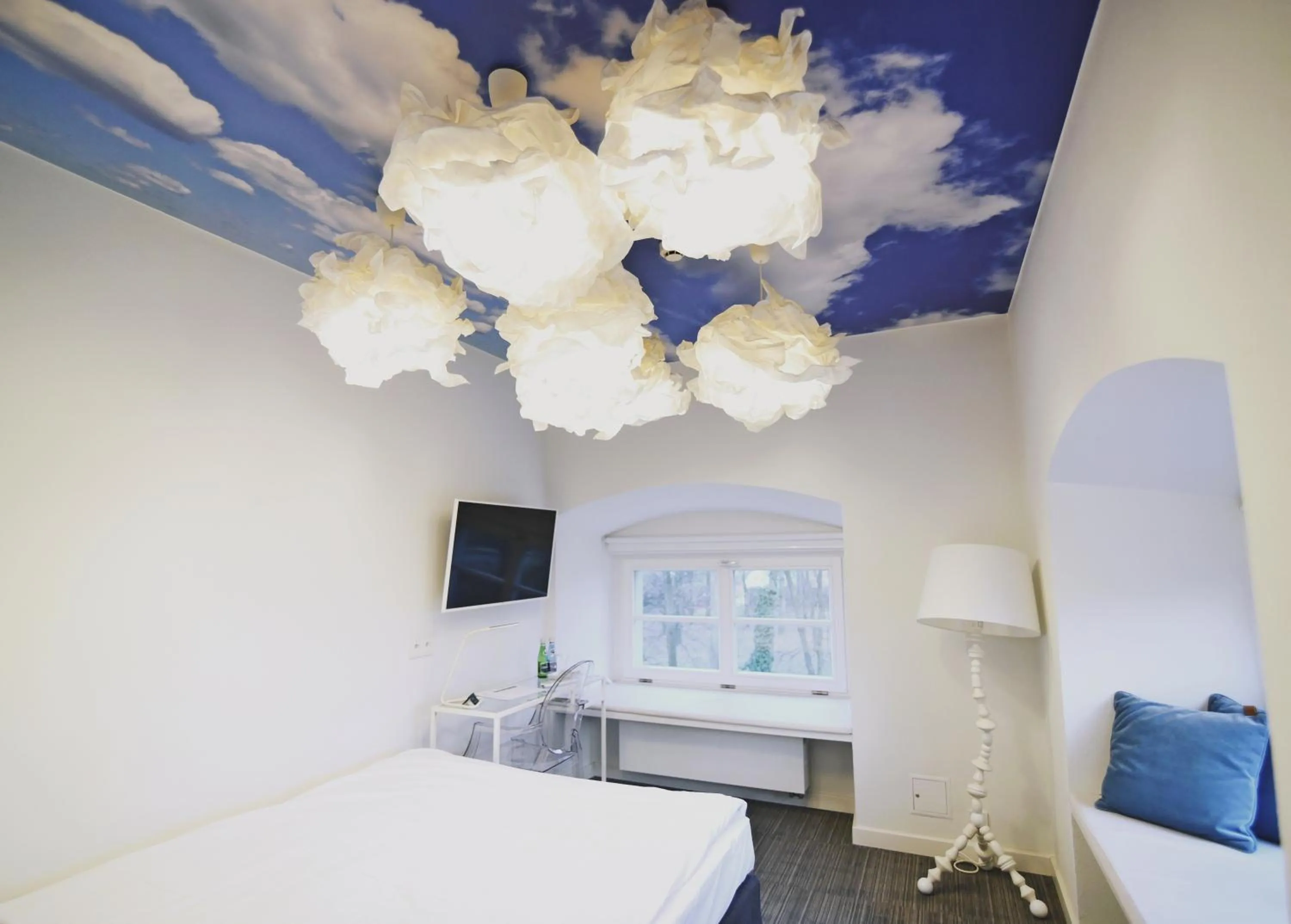 TV and multimedia, Bed in Pałac Pakosław