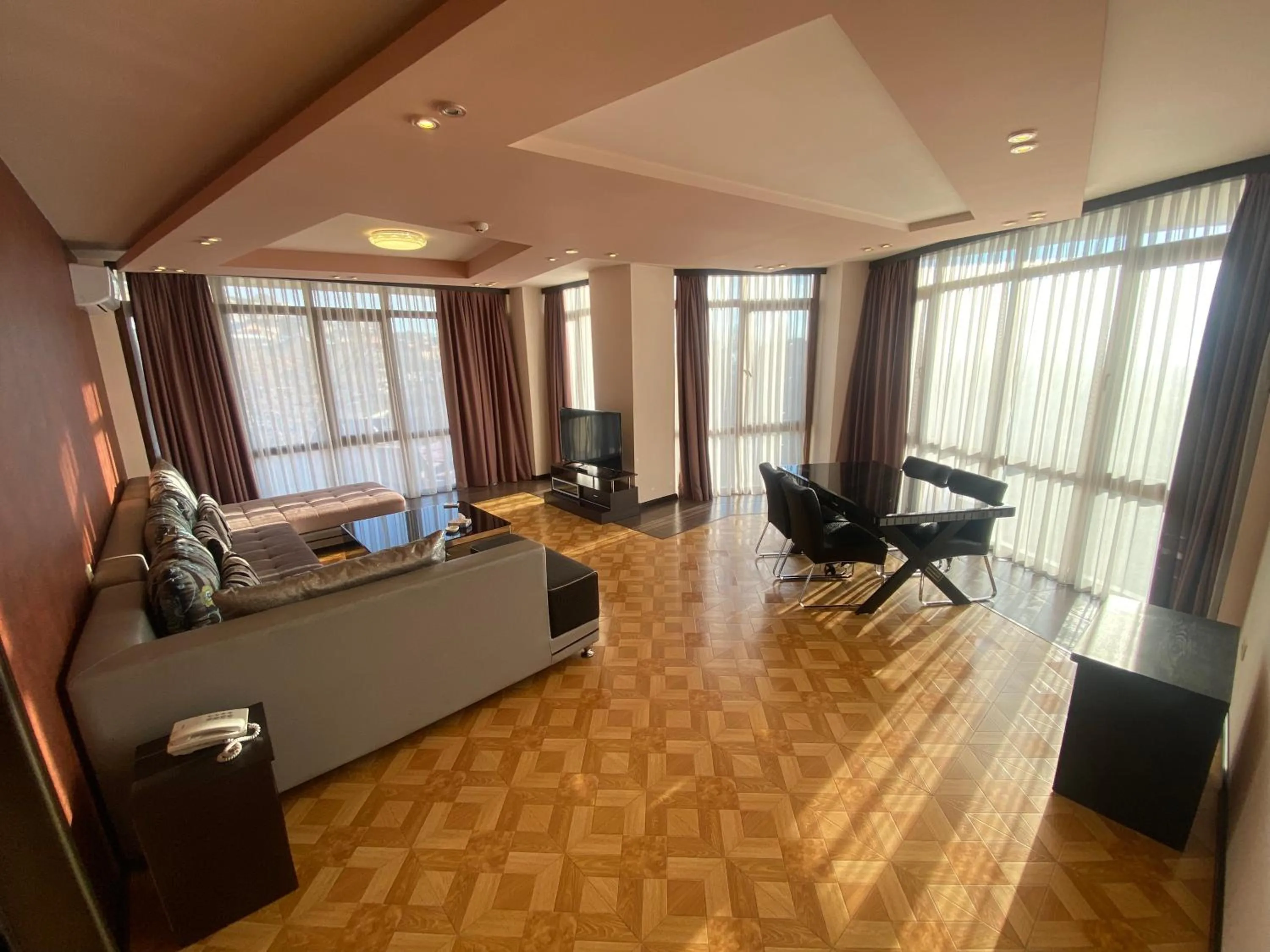 TV and multimedia in Grand Hills