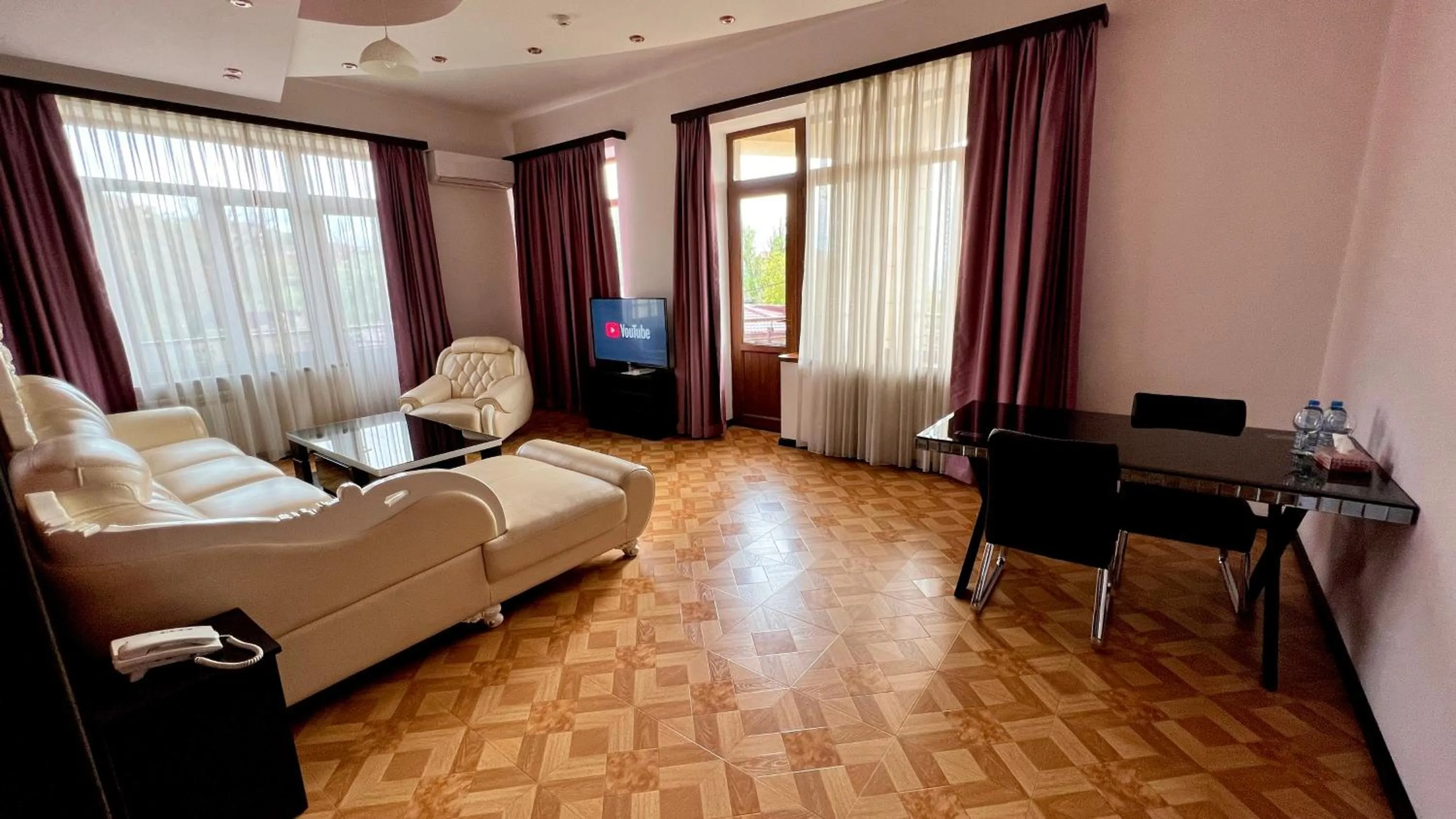 TV and multimedia, Bed in Grand Hills