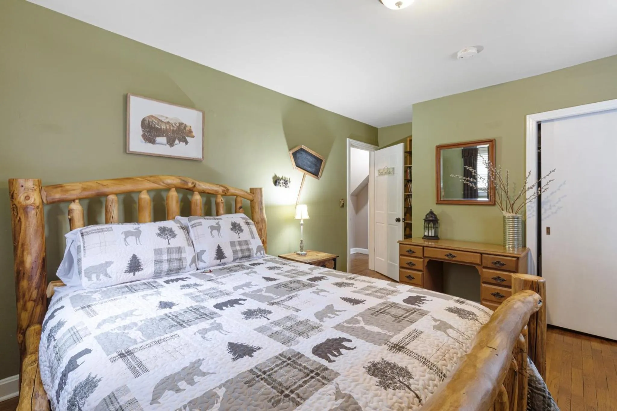 Bedroom, Bed in Brenda Lee History 4BR Retreat Pool Hot Tub