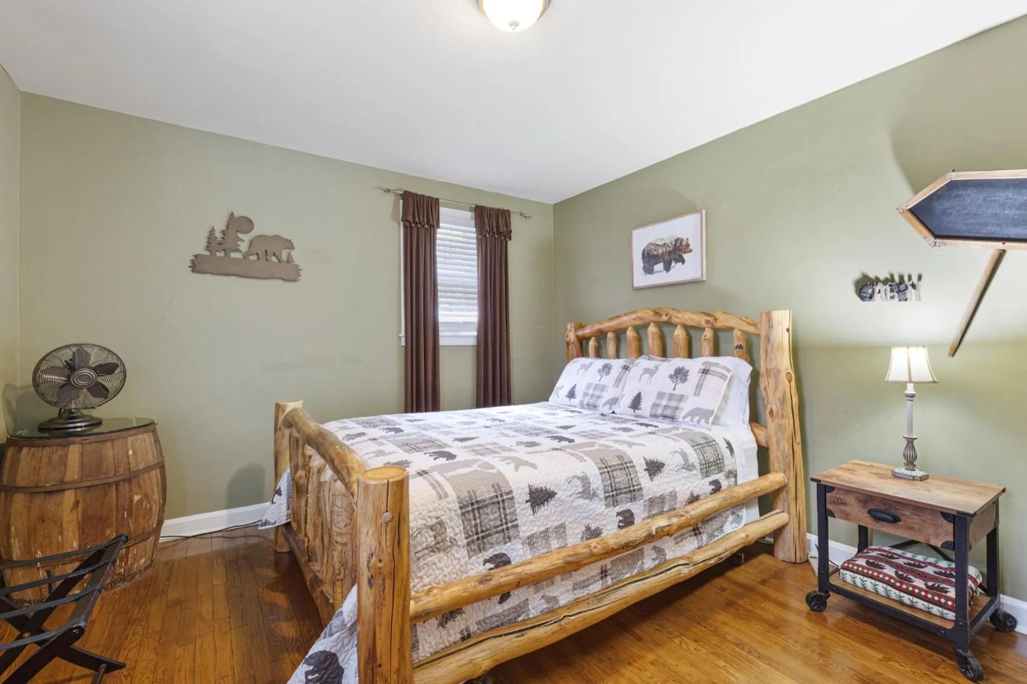 Bedroom, Bed in Brenda Lee History 4BR Retreat Pool Hot Tub