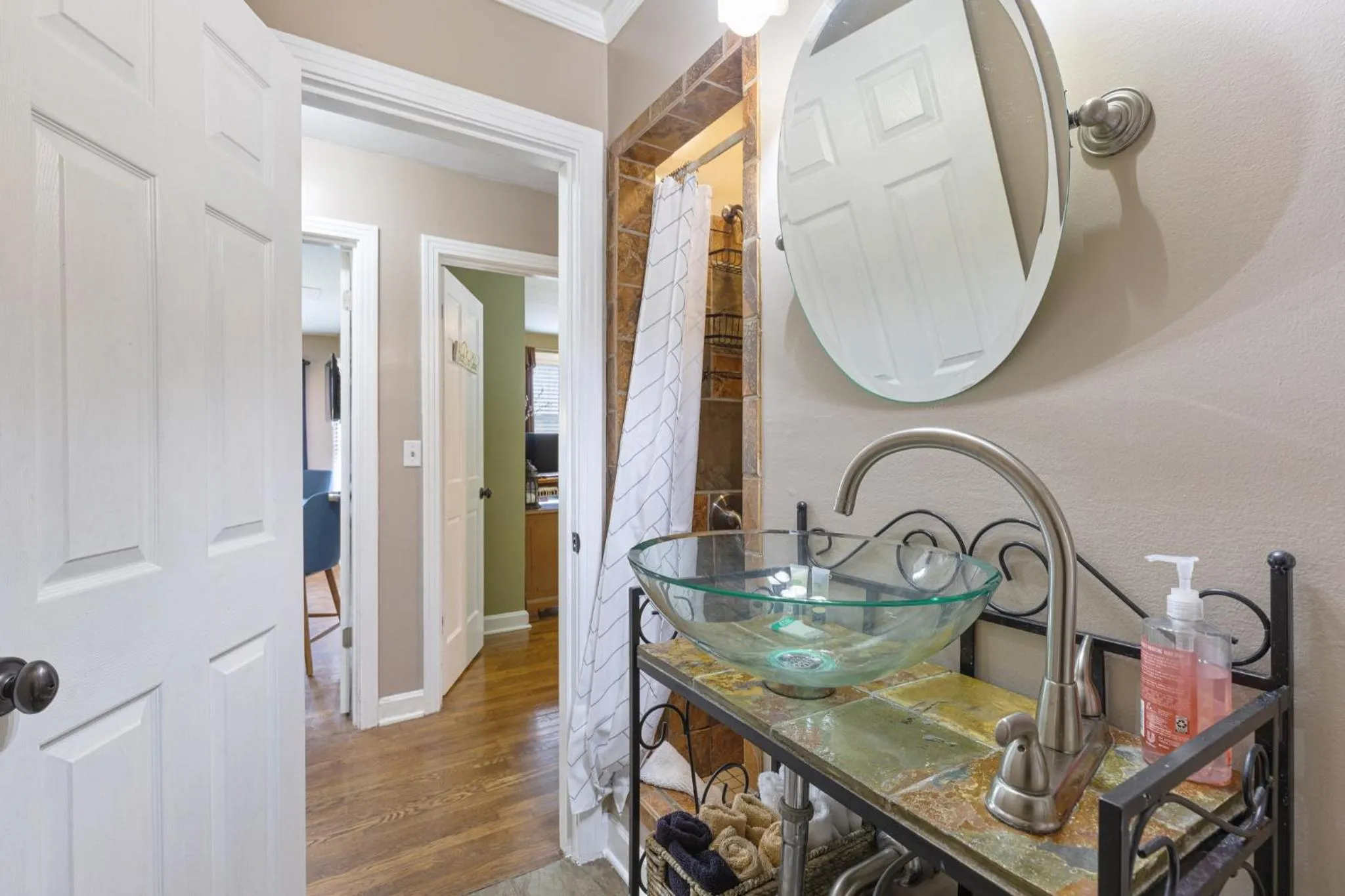 Bathroom in Brenda Lee History 4BR Retreat Pool Hot Tub