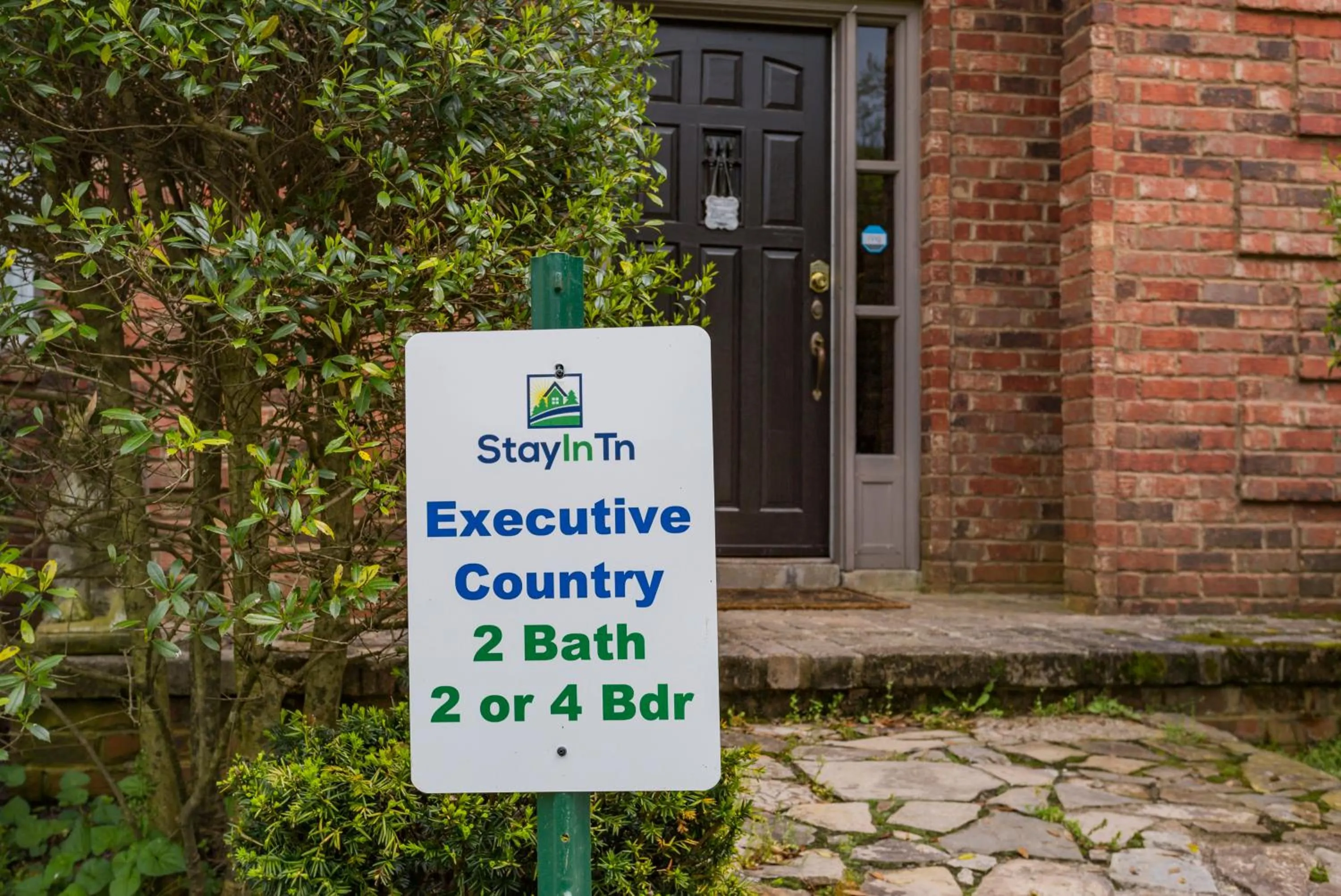 Property building in Brenda Lee History 4BR Retreat Pool Hot Tub